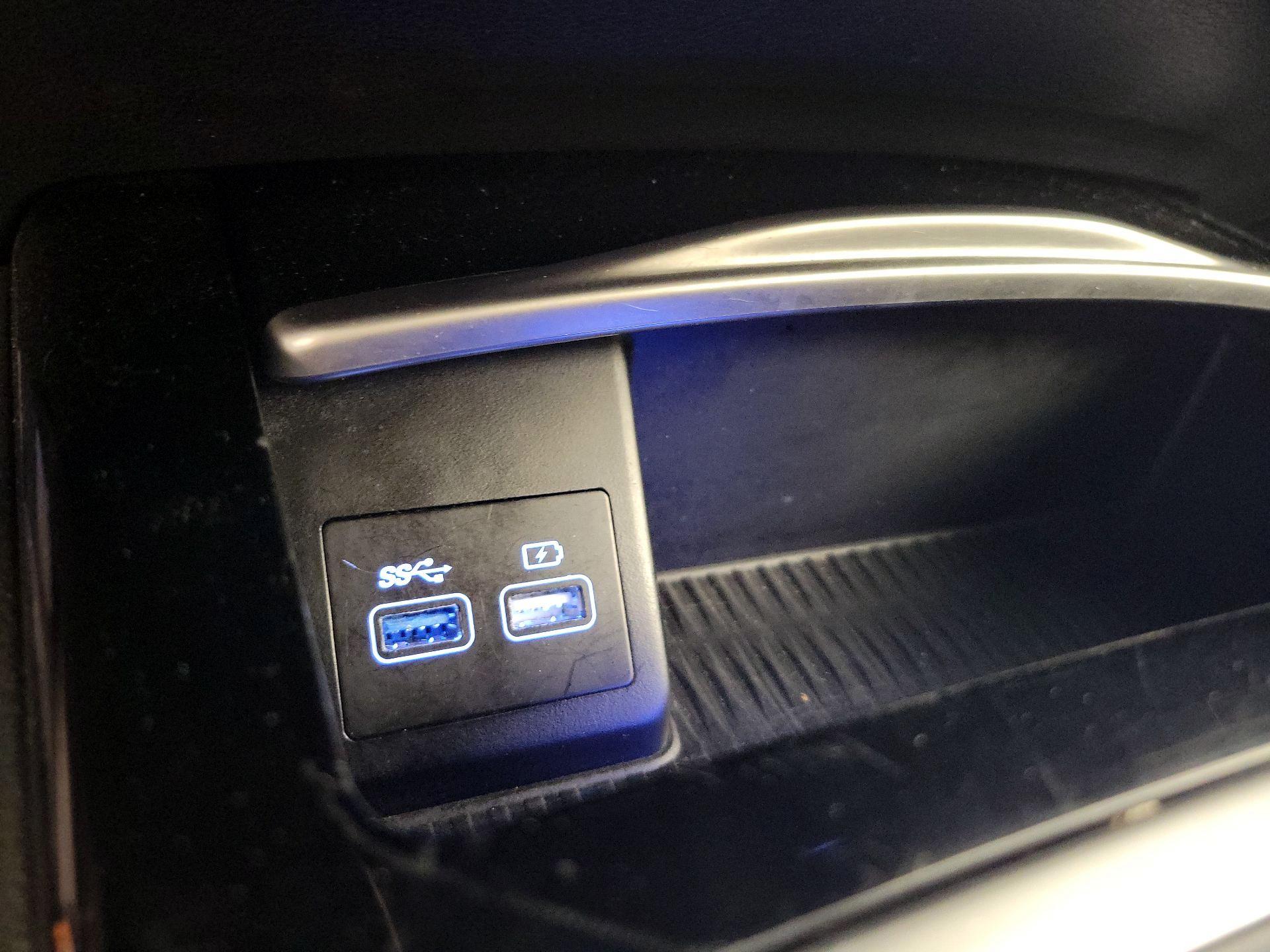 Thumbnail: 2023 Genesis G80 - 19