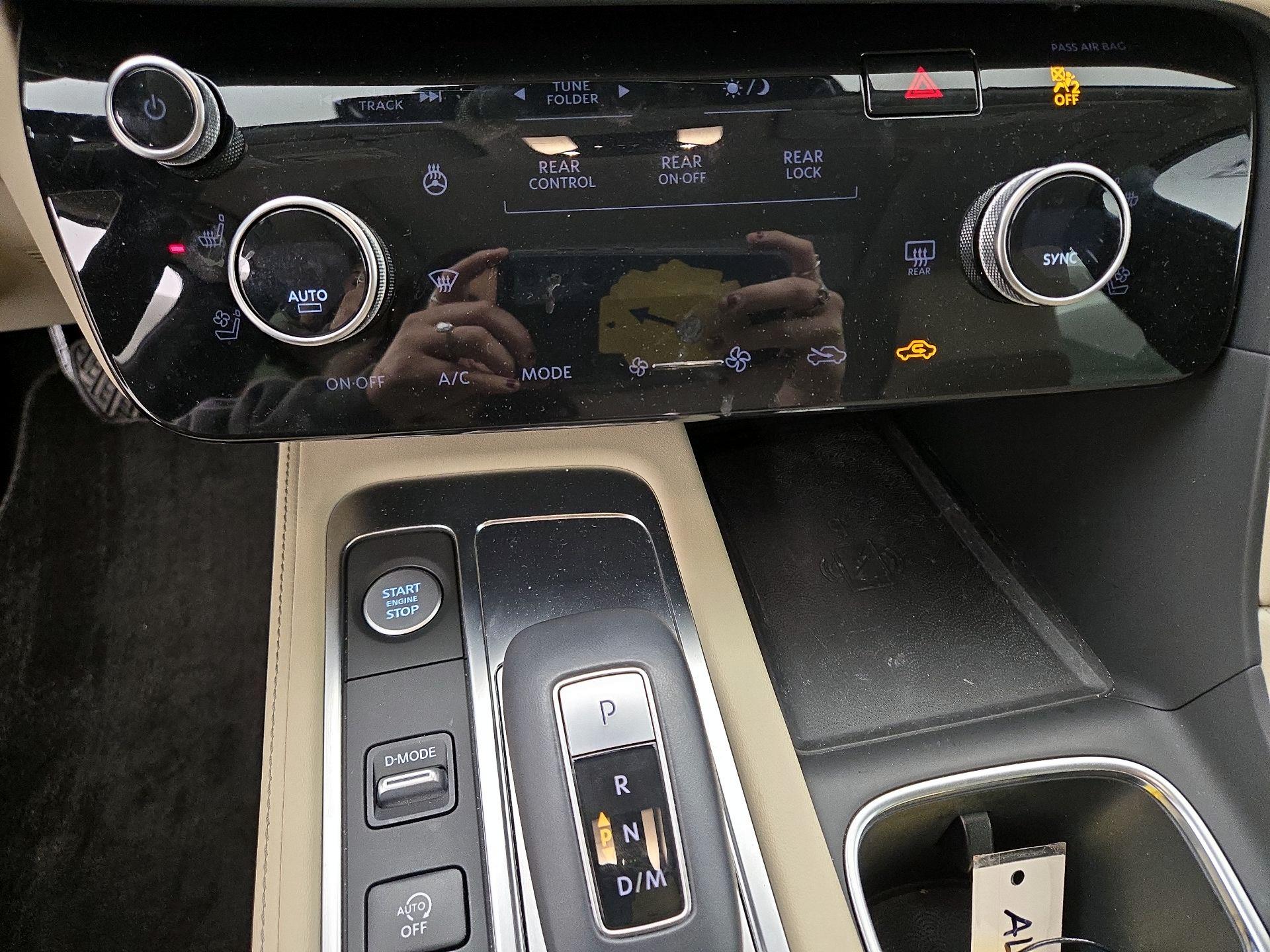 Thumbnail: 2023 INFINITI QX60 - 16