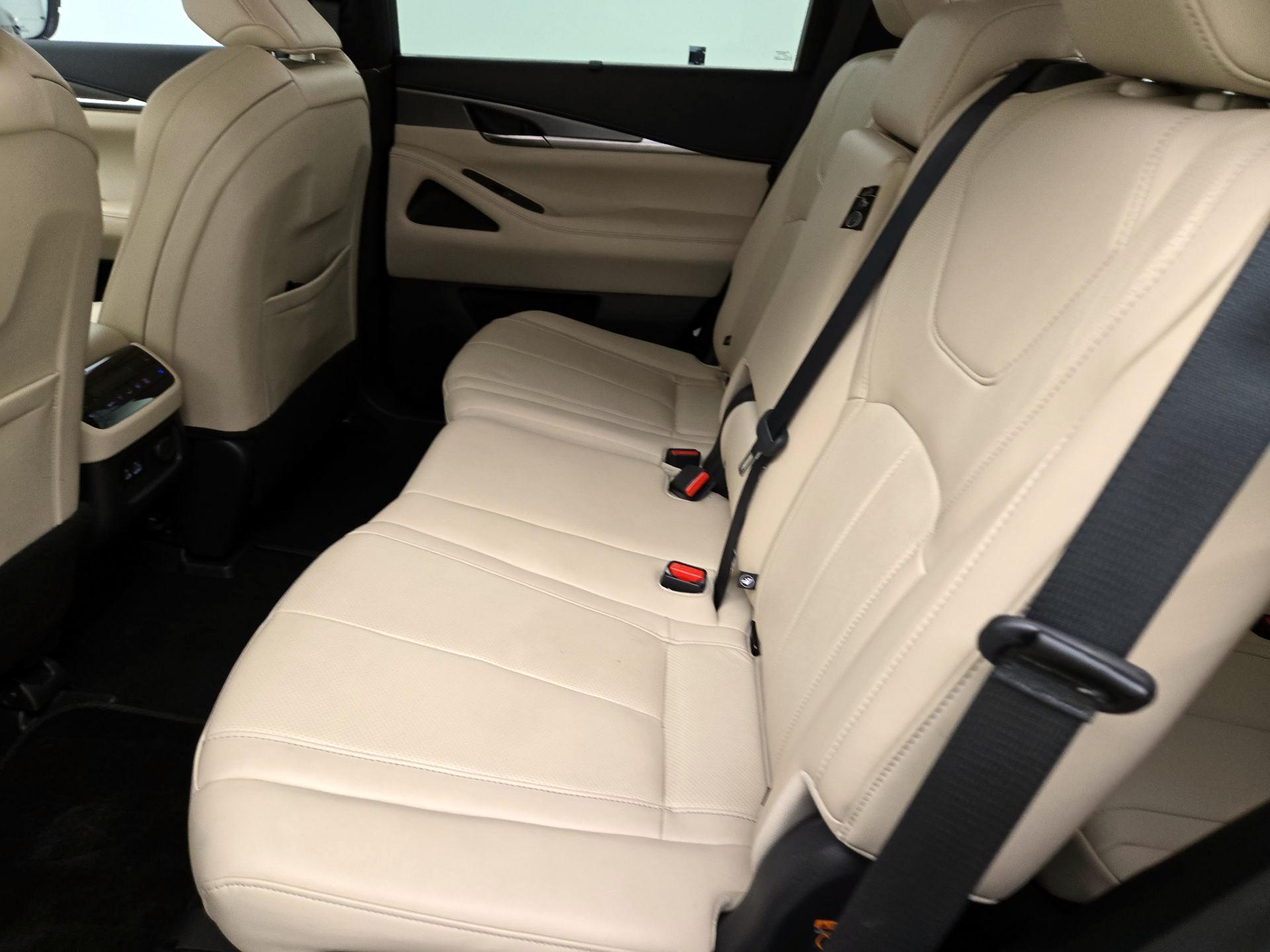 Thumbnail: 2023 INFINITI QX60 - 19