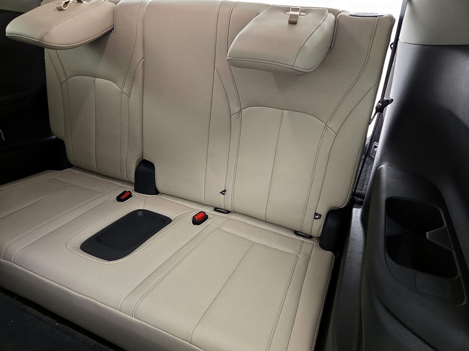 Thumbnail: 2023 INFINITI QX60 - 20