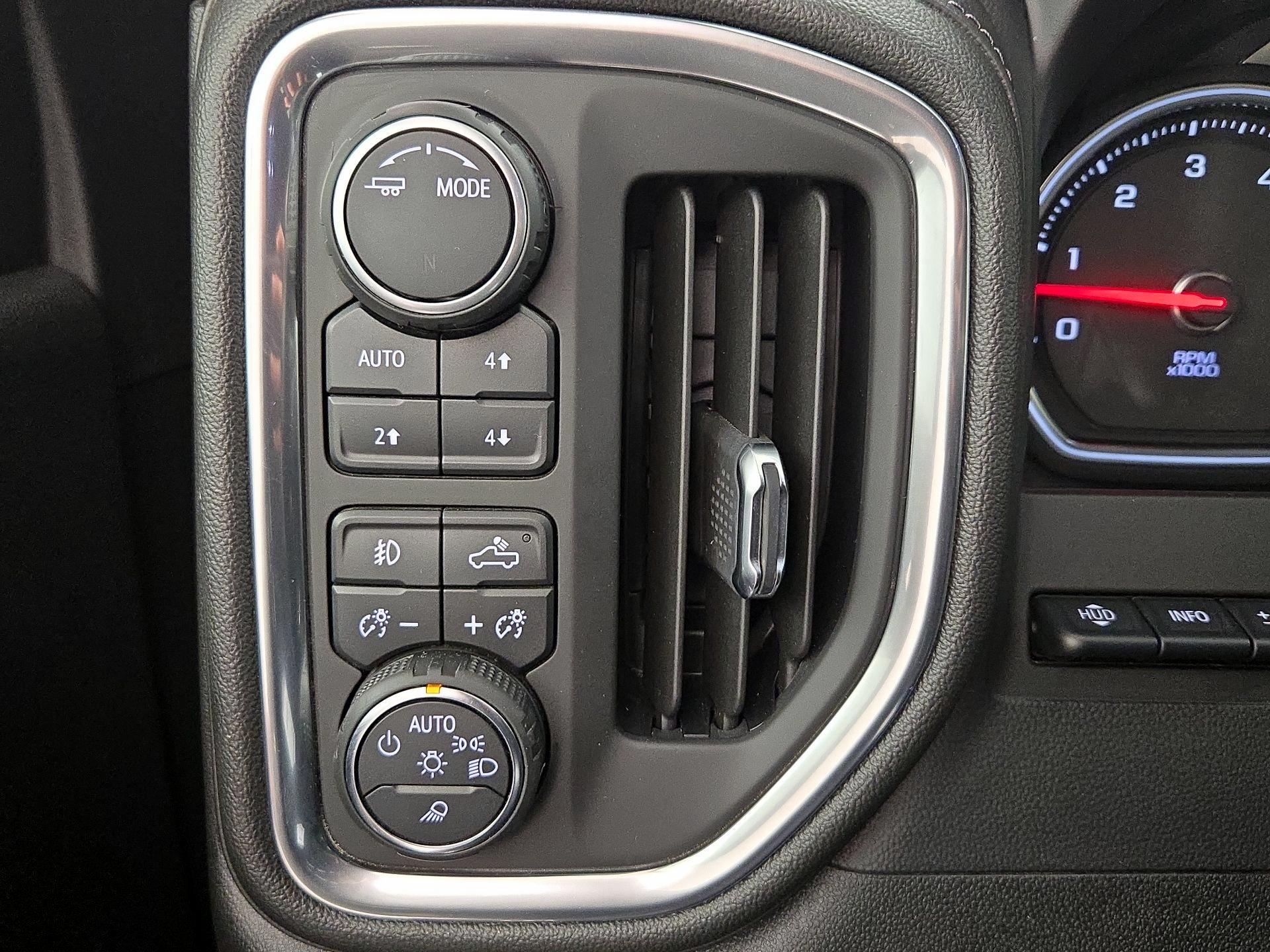 Thumbnail: 2020 Chevrolet Silverado 3500 - 13