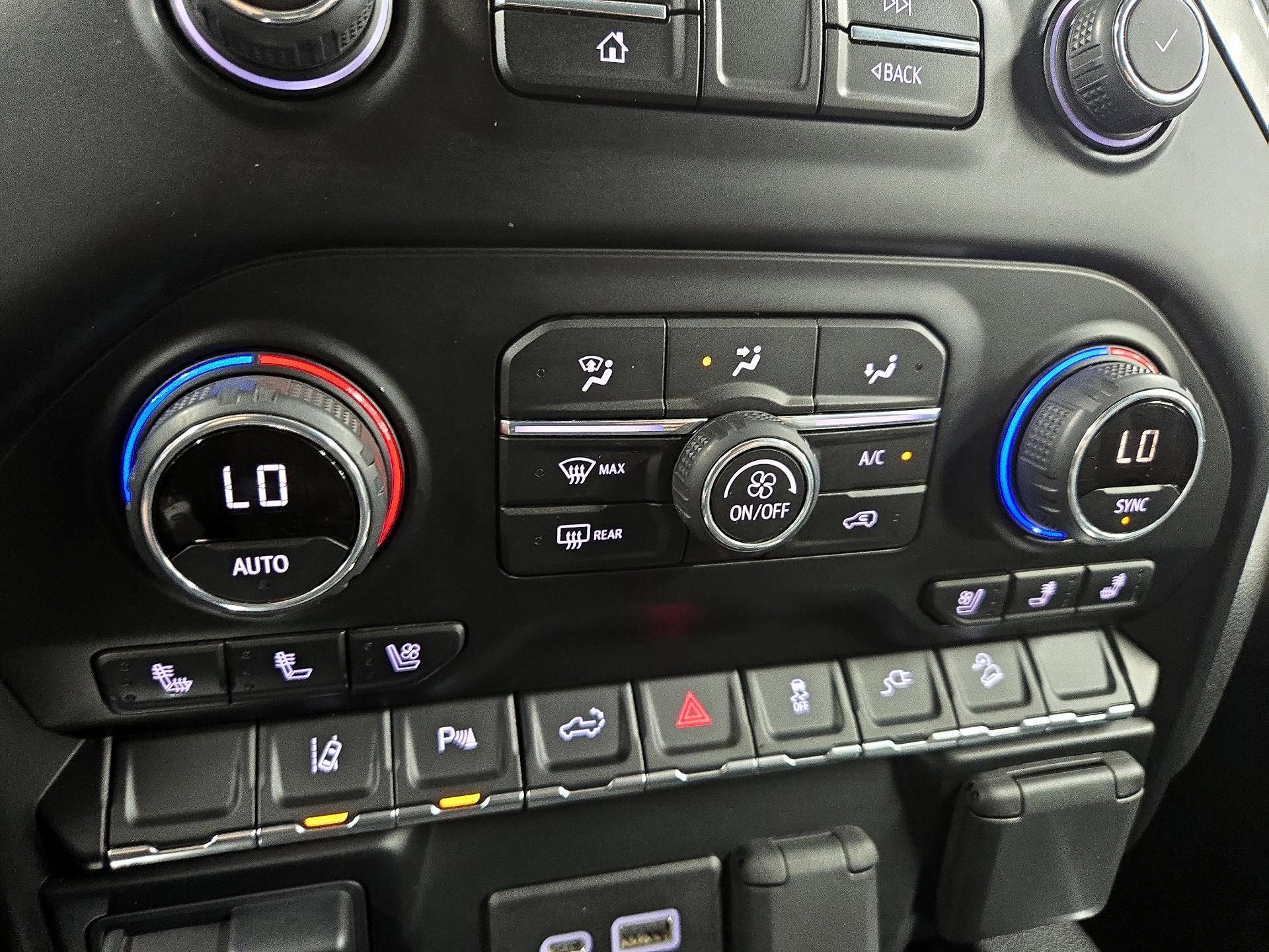 Thumbnail: 2020 Chevrolet Silverado 3500 - 16