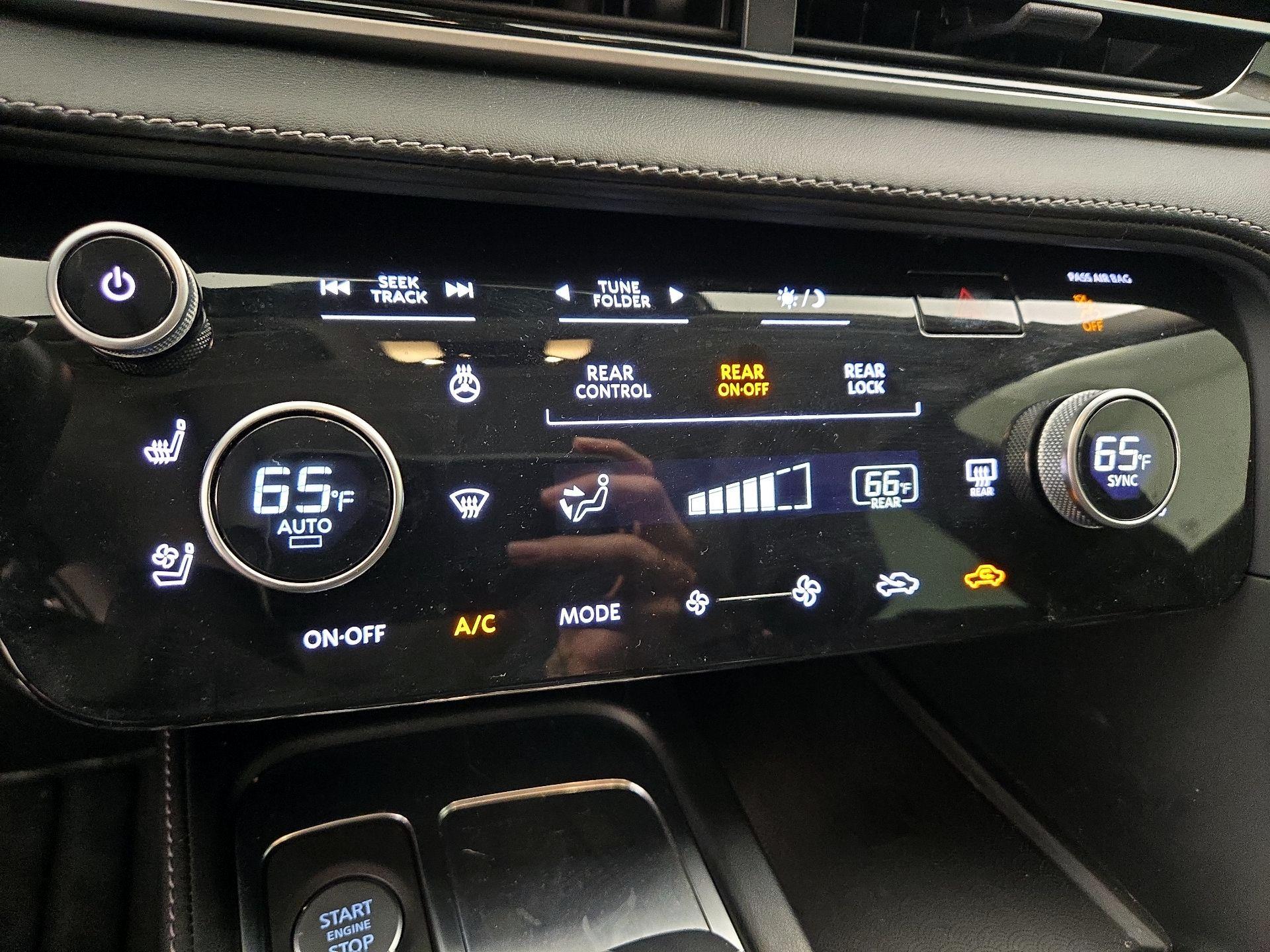 Thumbnail: 2023 INFINITI QX60 - 16