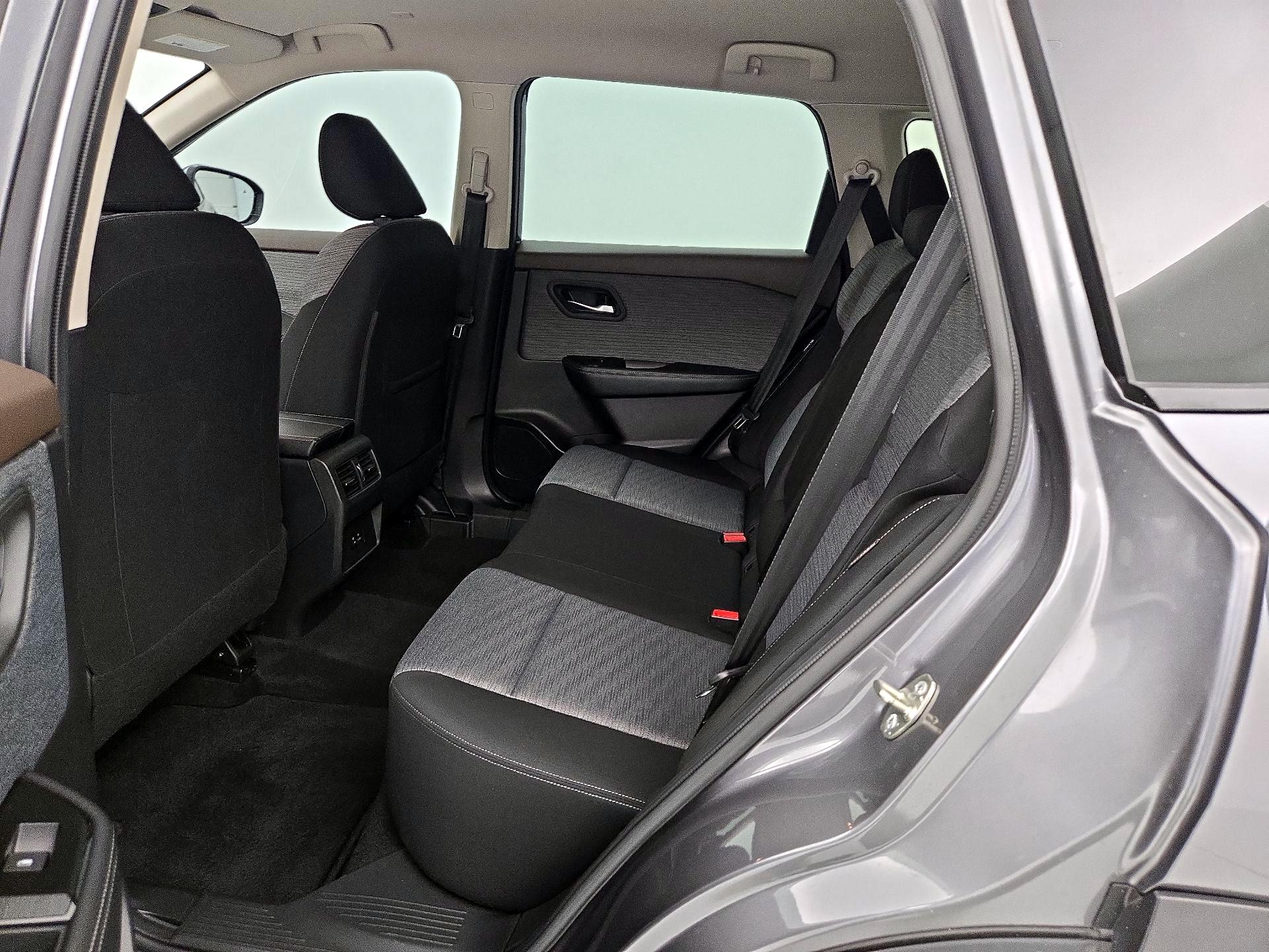 Thumbnail: 2023 Nissan Rogue - 19