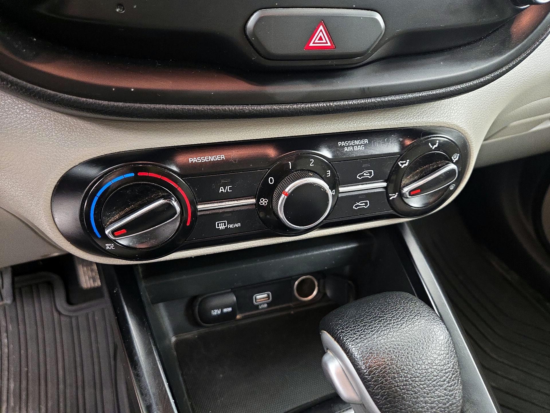 Thumbnail: 2022 Kia Soul - 16