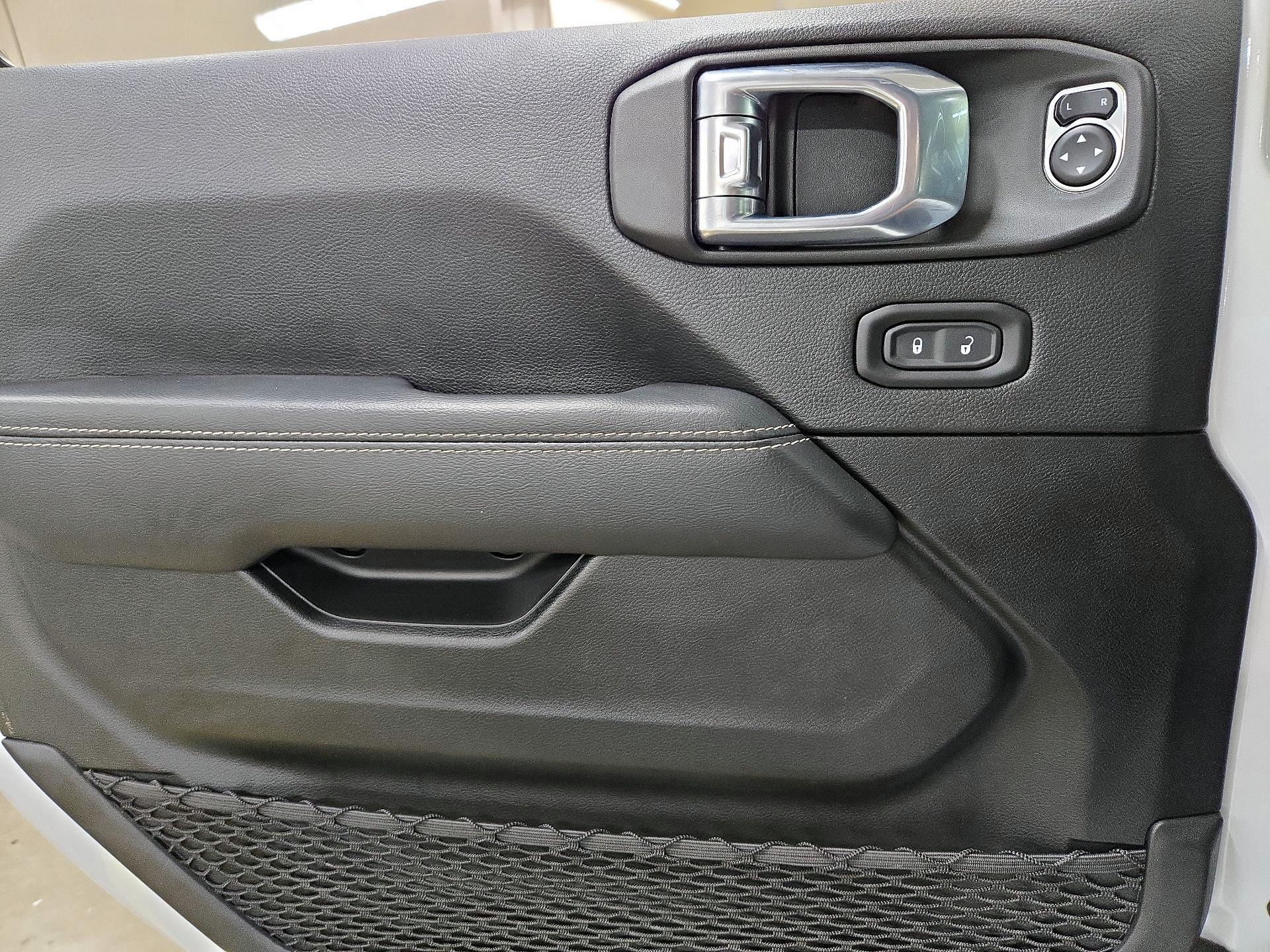 Thumbnail: 2021 Jeep Wrangler - 12