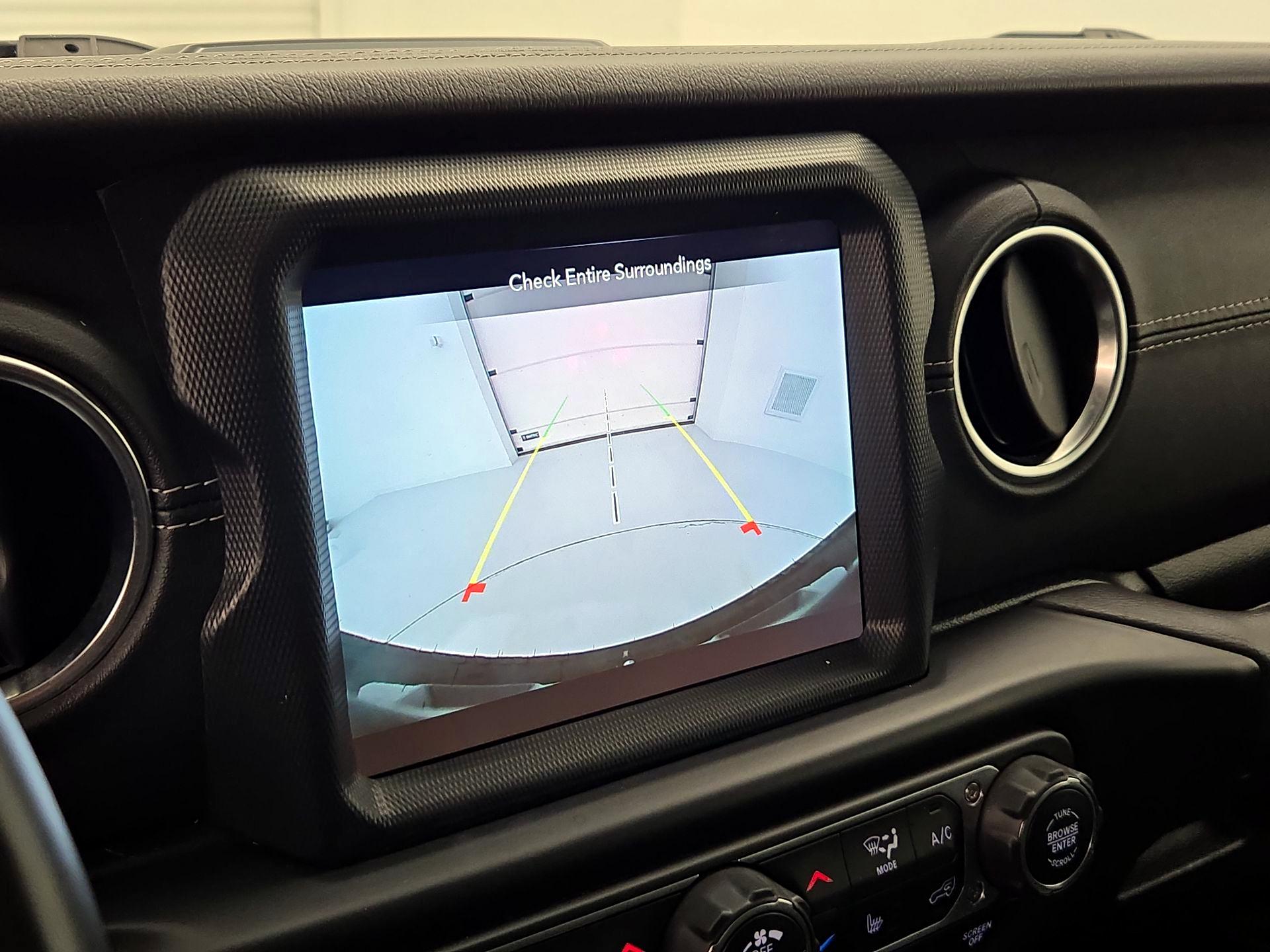 Thumbnail: 2021 Jeep Wrangler - 15