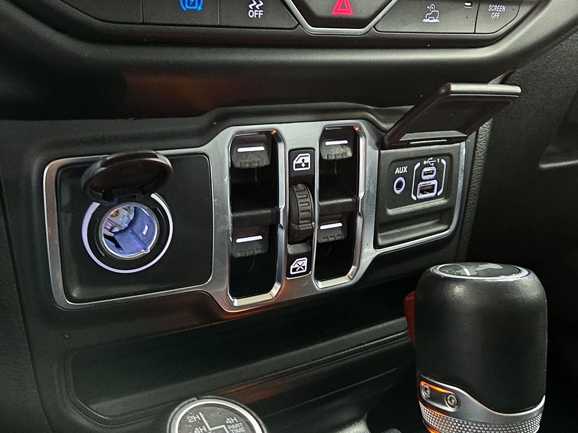 Thumbnail: 2021 Jeep Wrangler - 19