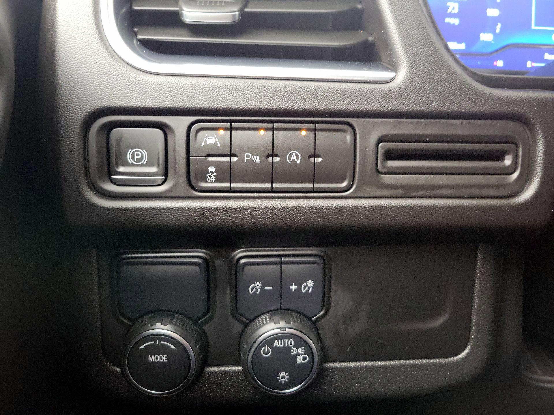 Thumbnail: 2023 Chevrolet Suburban - 13