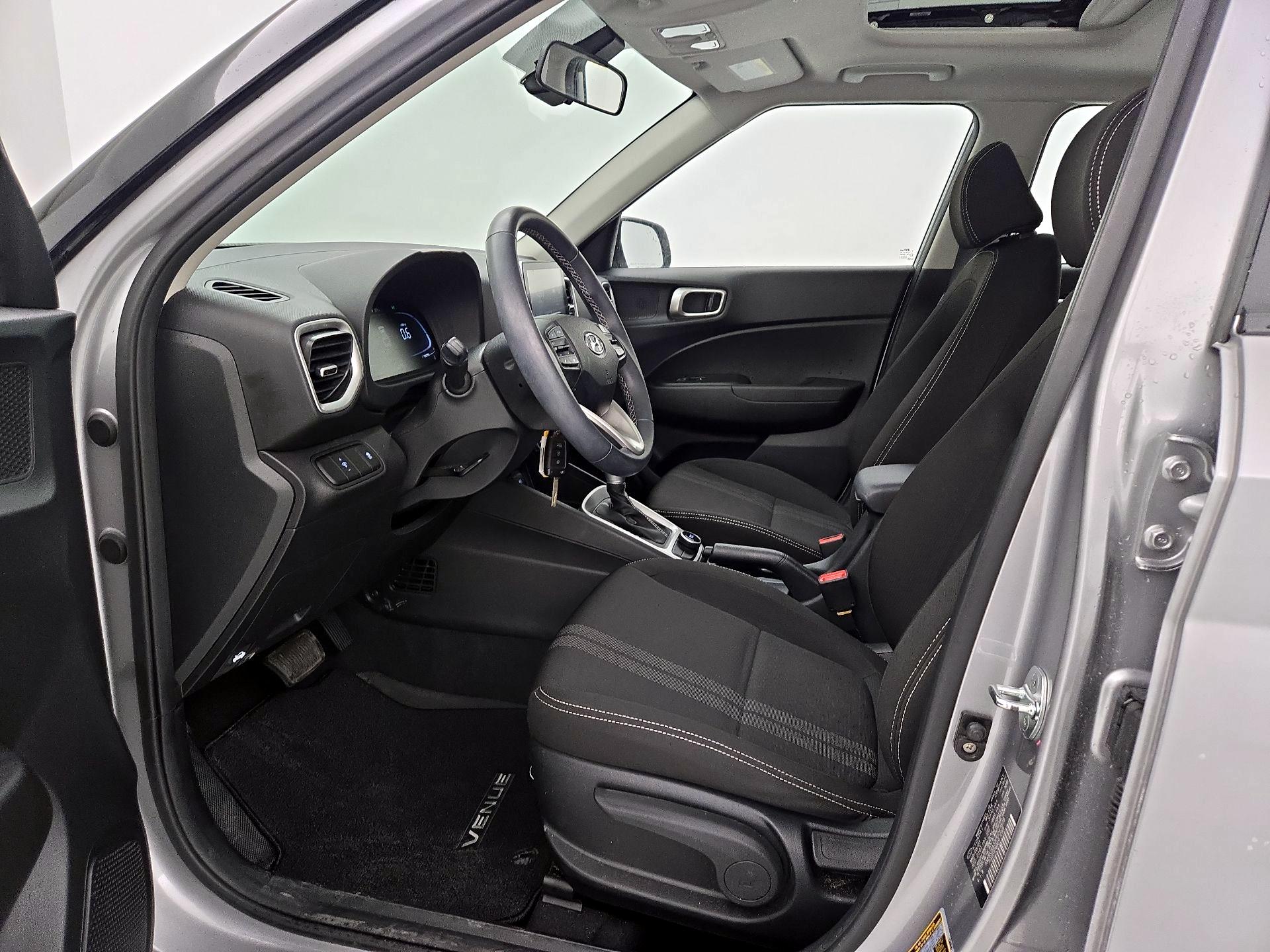 Thumbnail: 2023 Hyundai Venue - 11