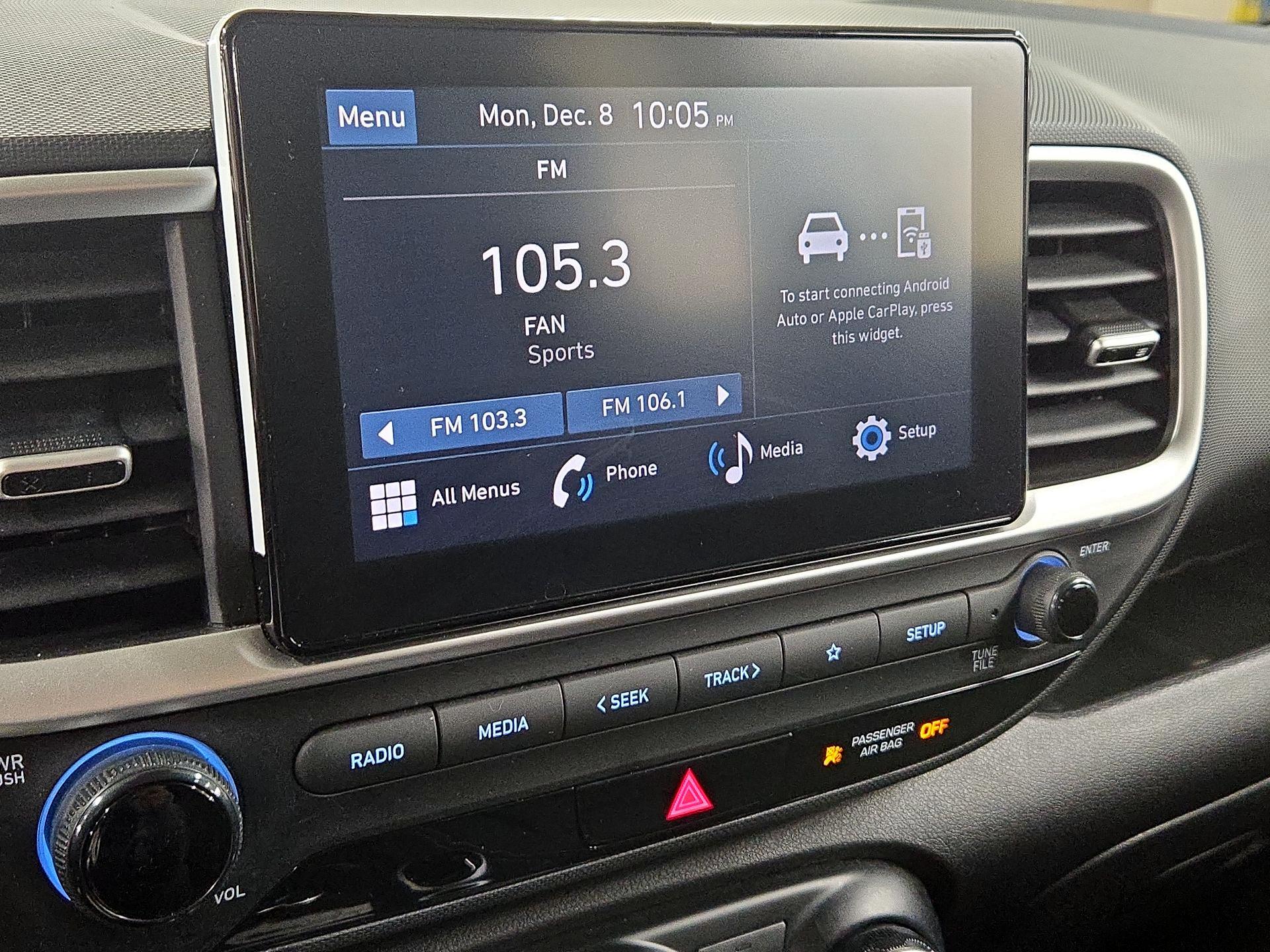 Thumbnail: 2023 Hyundai Venue - 15