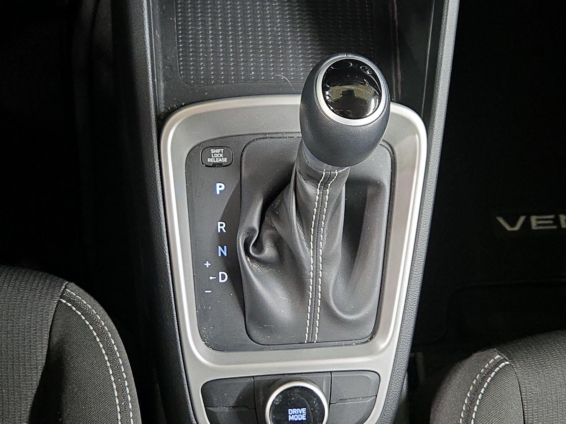 Thumbnail: 2023 Hyundai Venue - 17