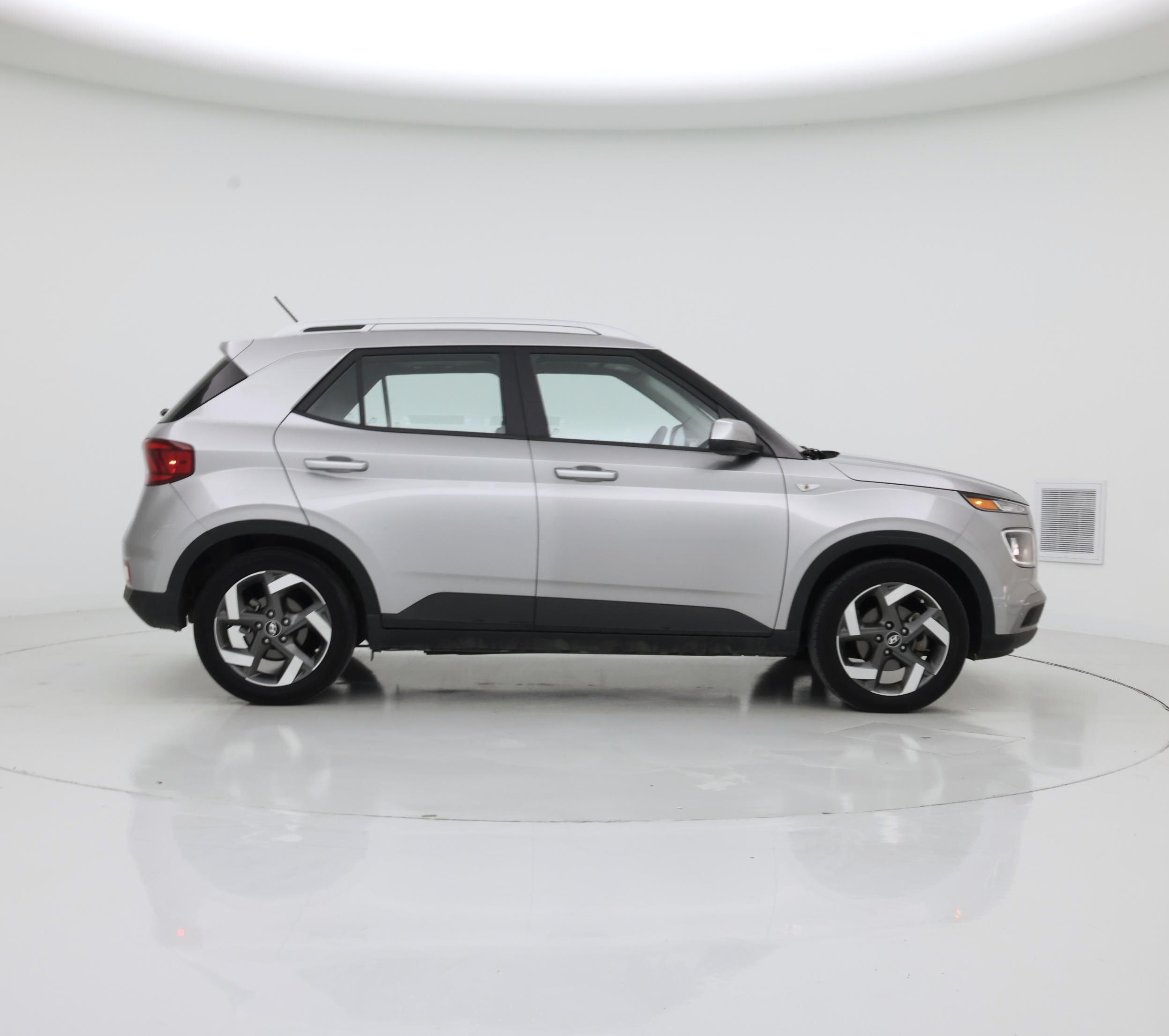 Thumbnail: 2023 Hyundai Venue - 7