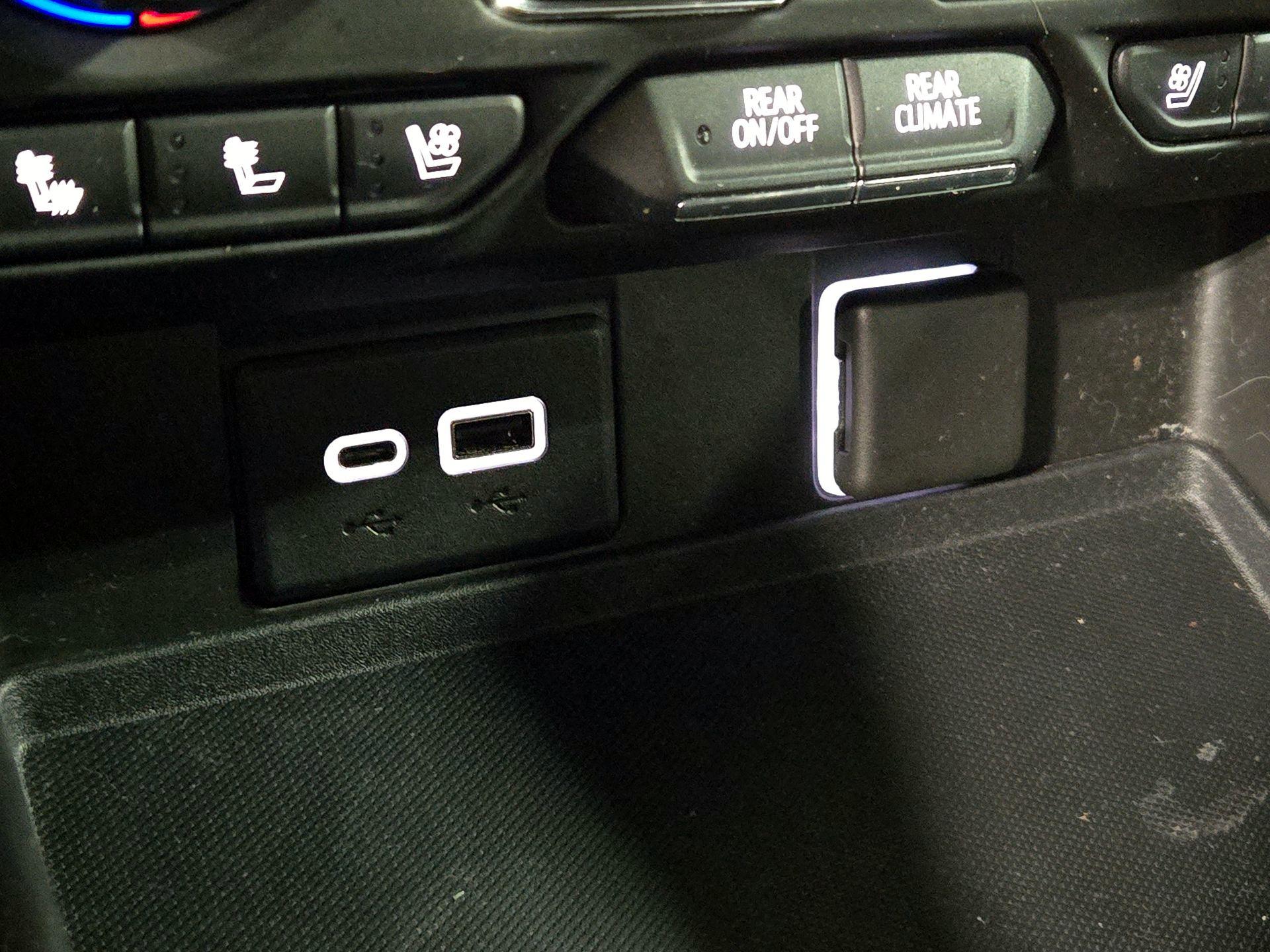 Thumbnail: 2021 Chevrolet Tahoe - 19