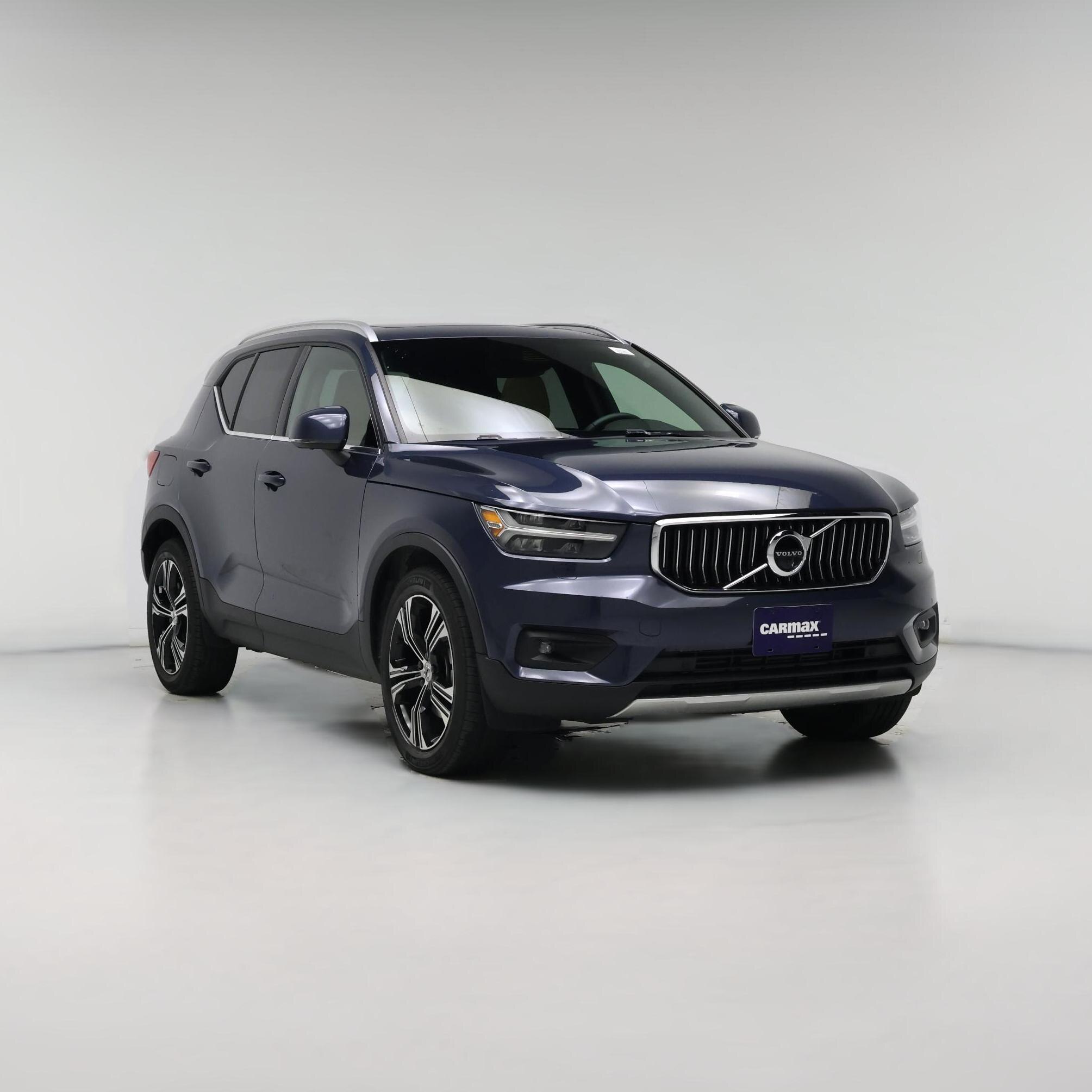 Thumbnail: 2021 Volvo XC40 - 1
