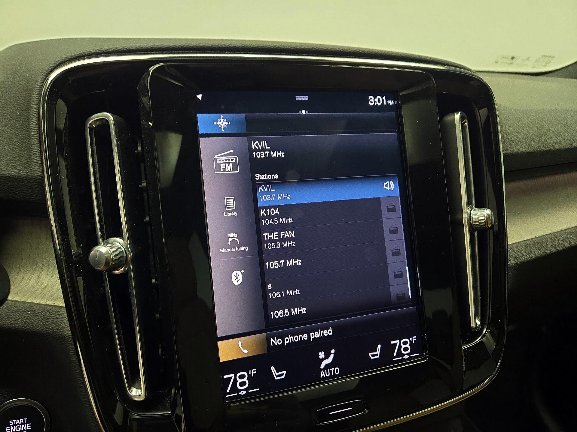 Thumbnail: 2021 Volvo XC40 - 15