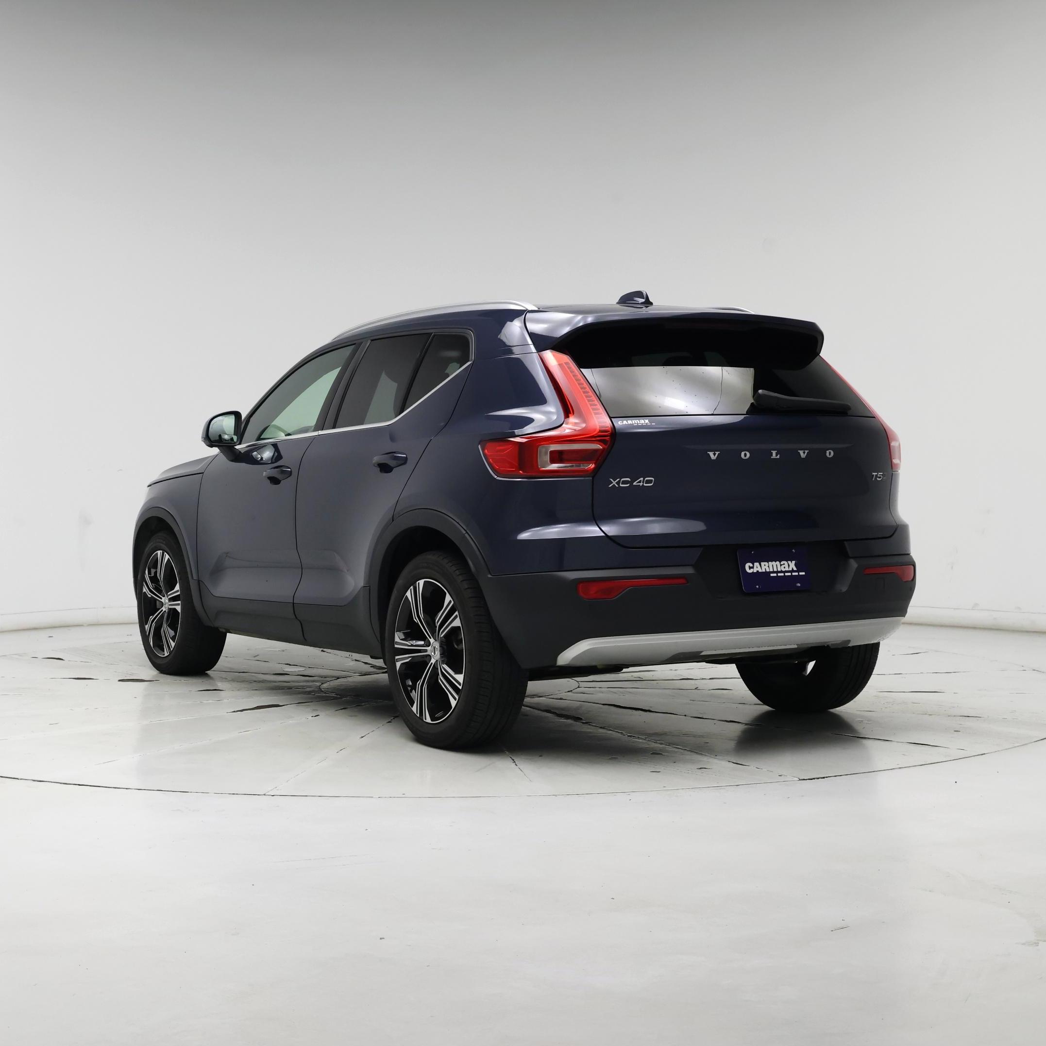 Thumbnail: 2021 Volvo XC40 - 2