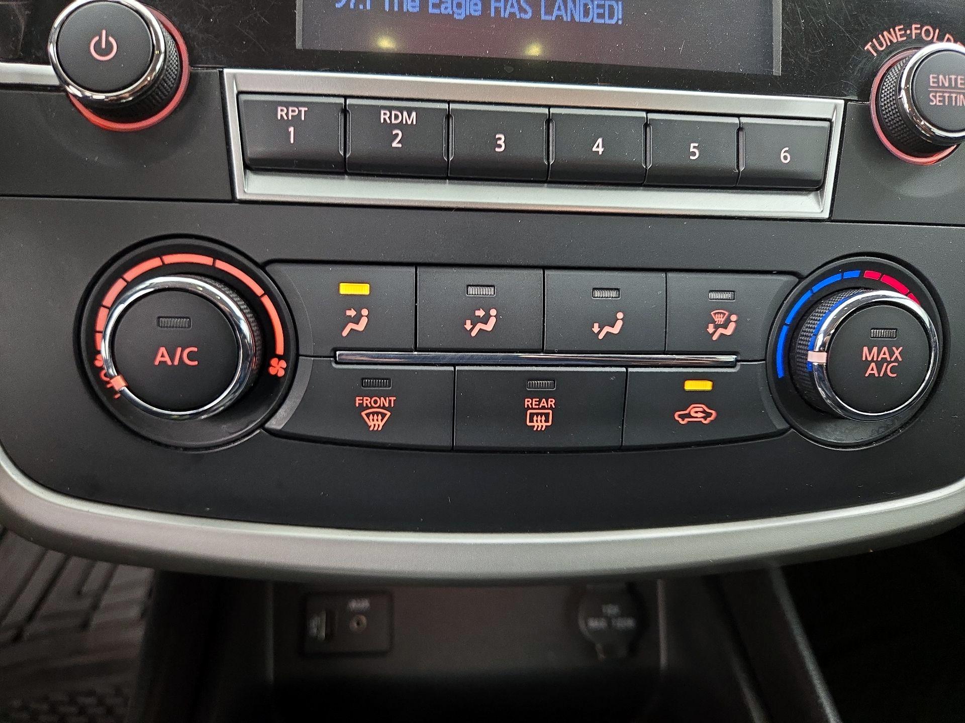 Thumbnail: 2016 Nissan Altima - 16