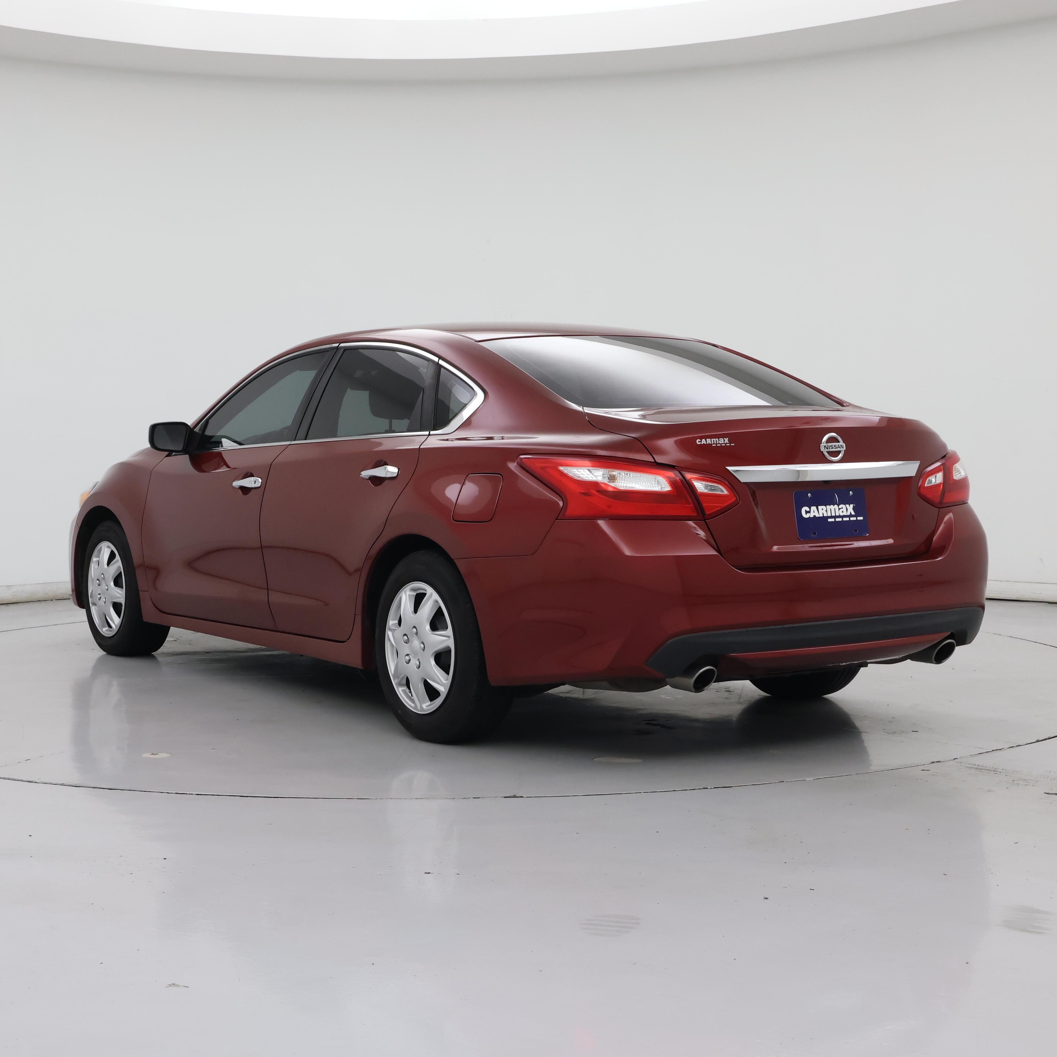 Thumbnail: 2016 Nissan Altima - 2