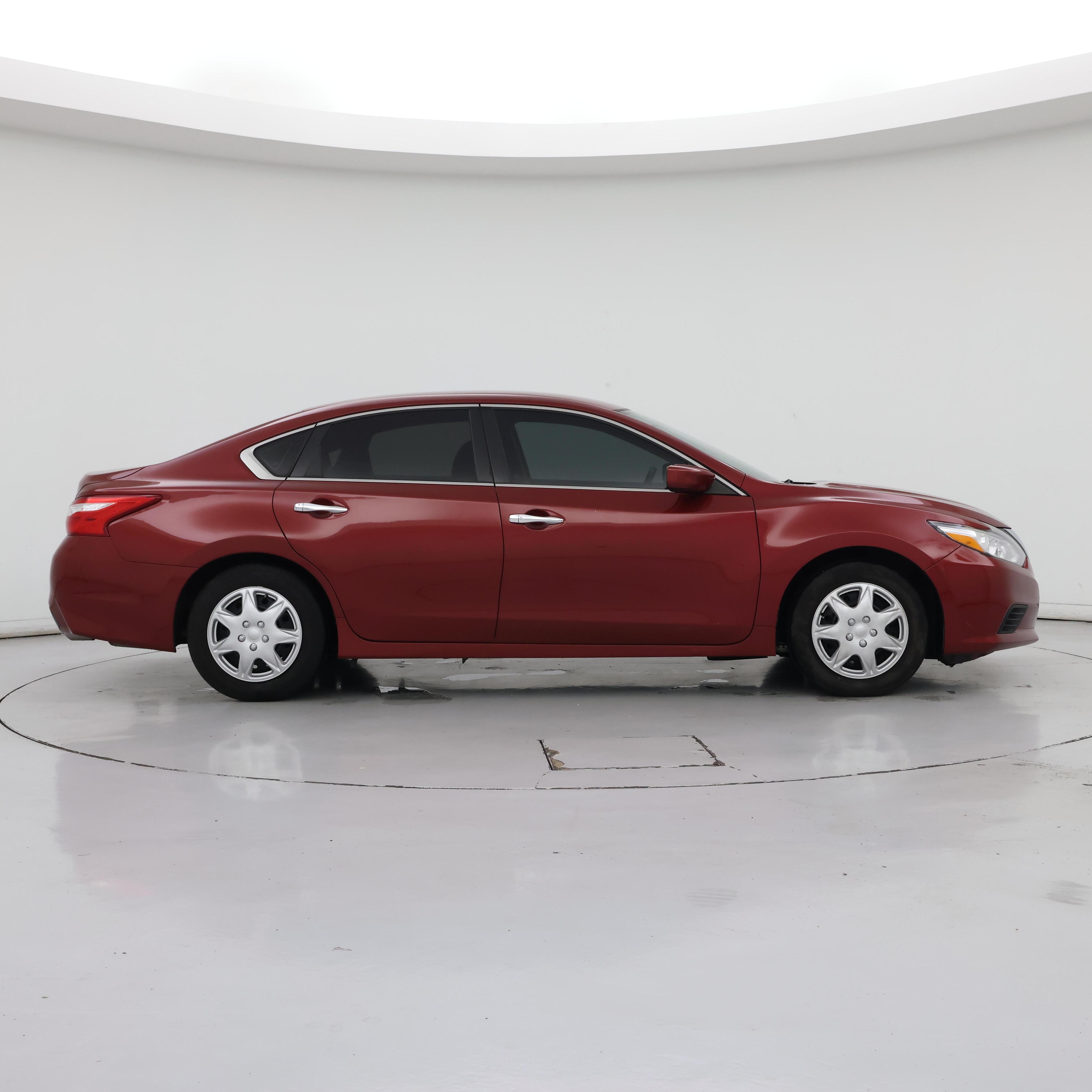 Thumbnail: 2016 Nissan Altima - 7