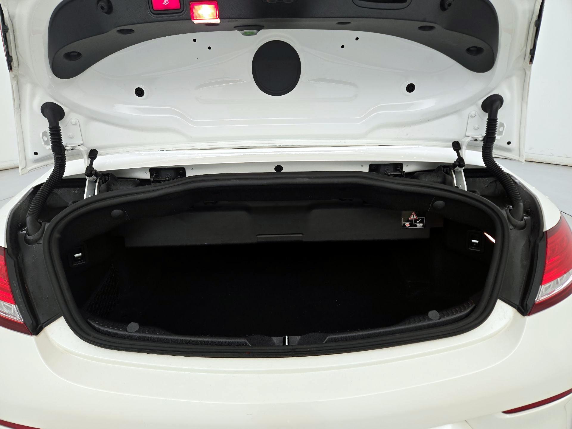 Thumbnail: 2018 Mercedes-Benz C-Class - 20