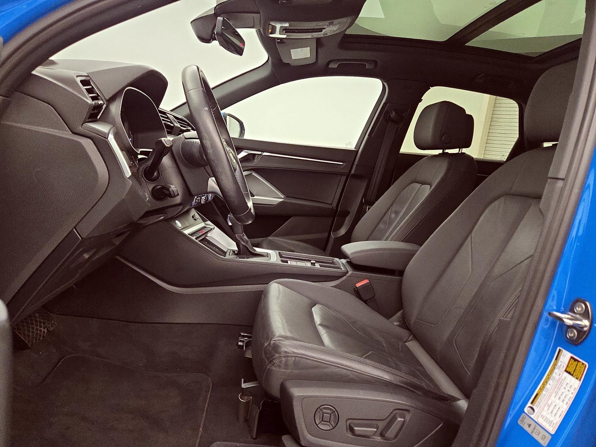 Thumbnail: 2020 Audi Q3 - 11