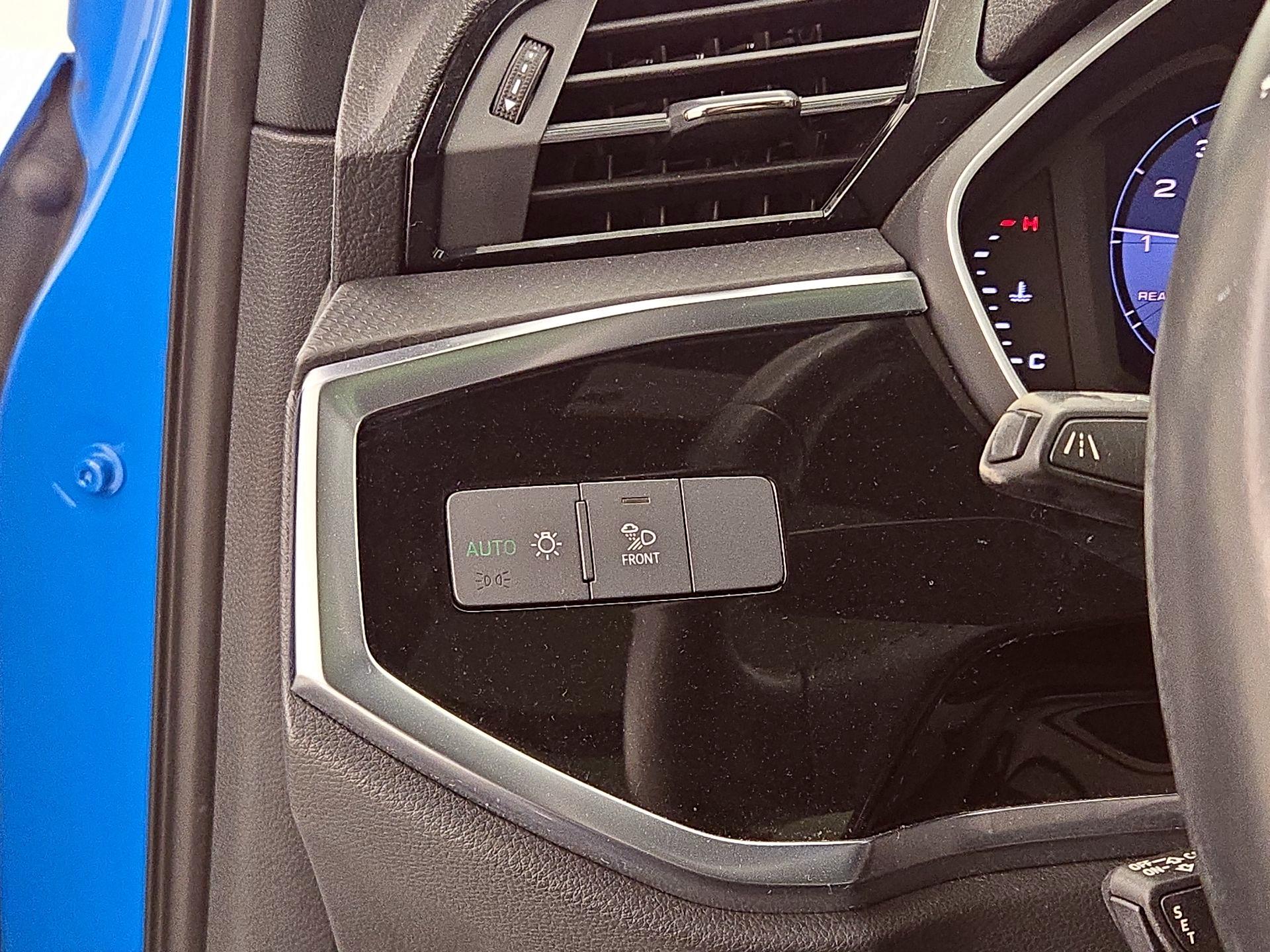 Thumbnail: 2020 Audi Q3 - 13