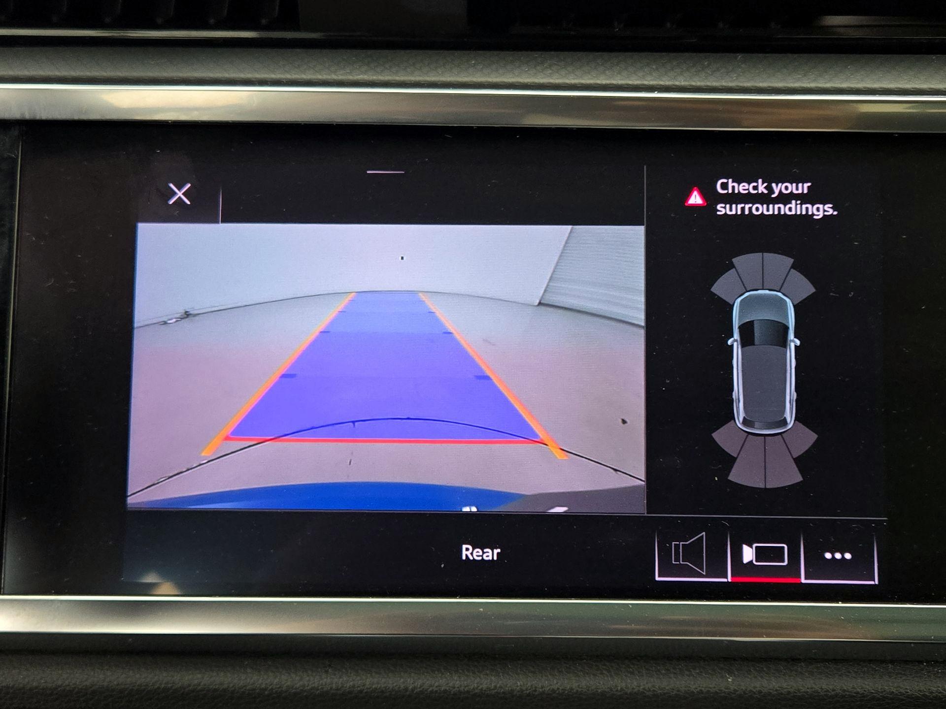 Thumbnail: 2020 Audi Q3 - 14