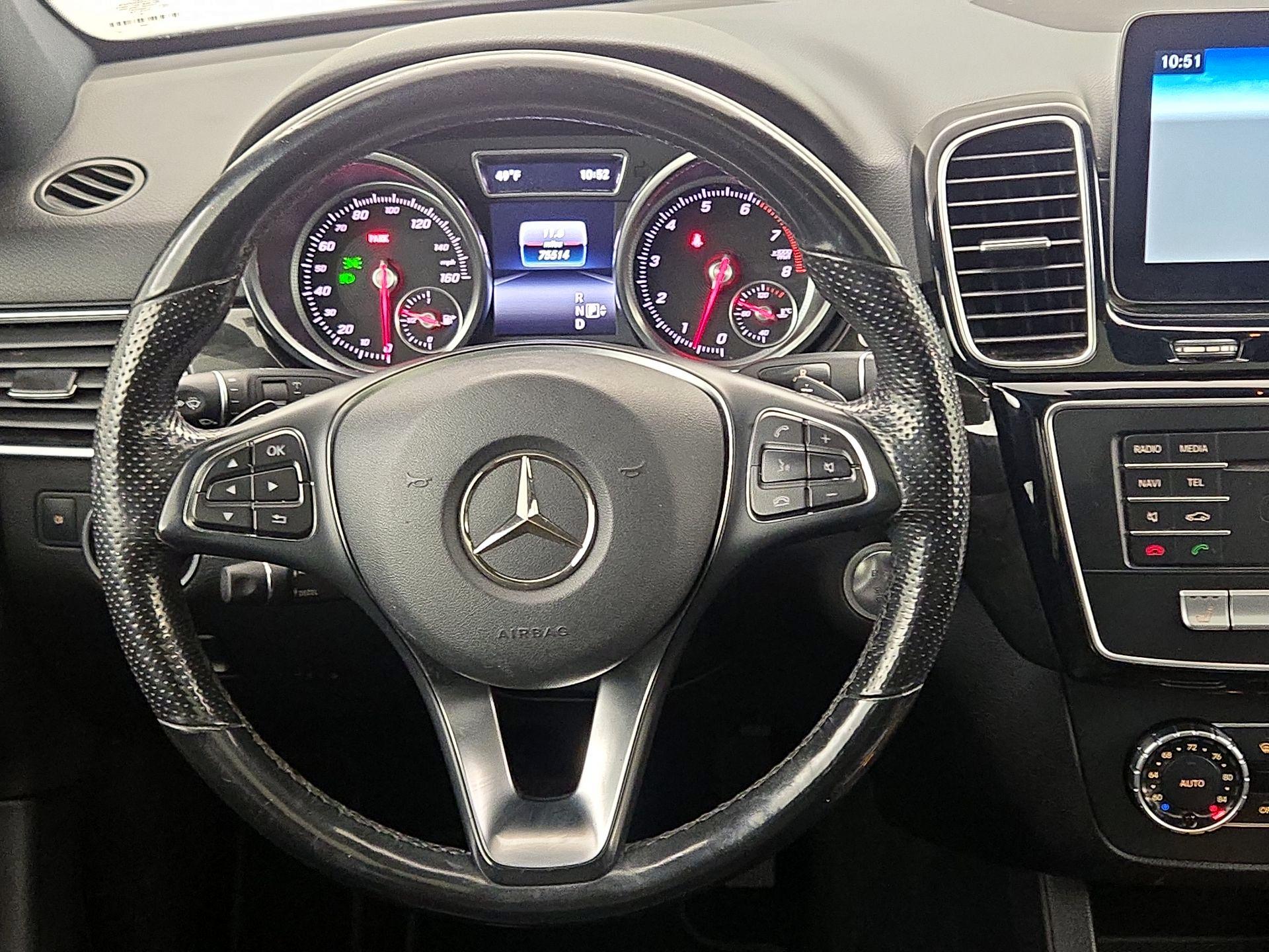 Thumbnail: 2016 Mercedes-Benz GLE - 10