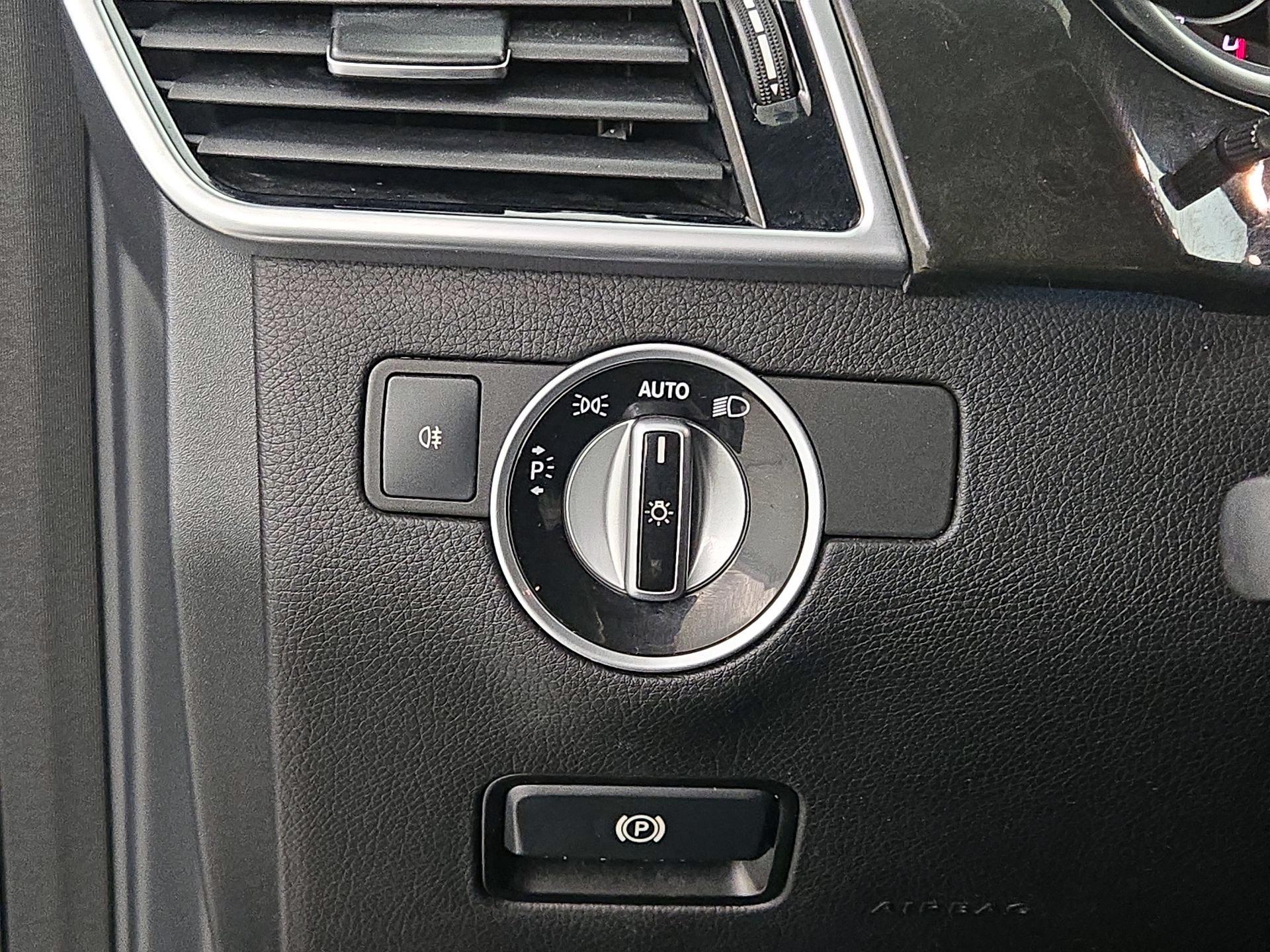 Thumbnail: 2016 Mercedes-Benz GLE - 13