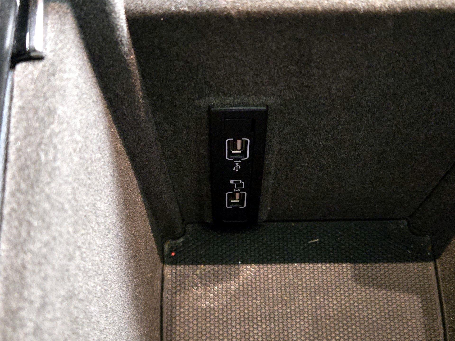 Thumbnail: 2016 Mercedes-Benz GLE - 19