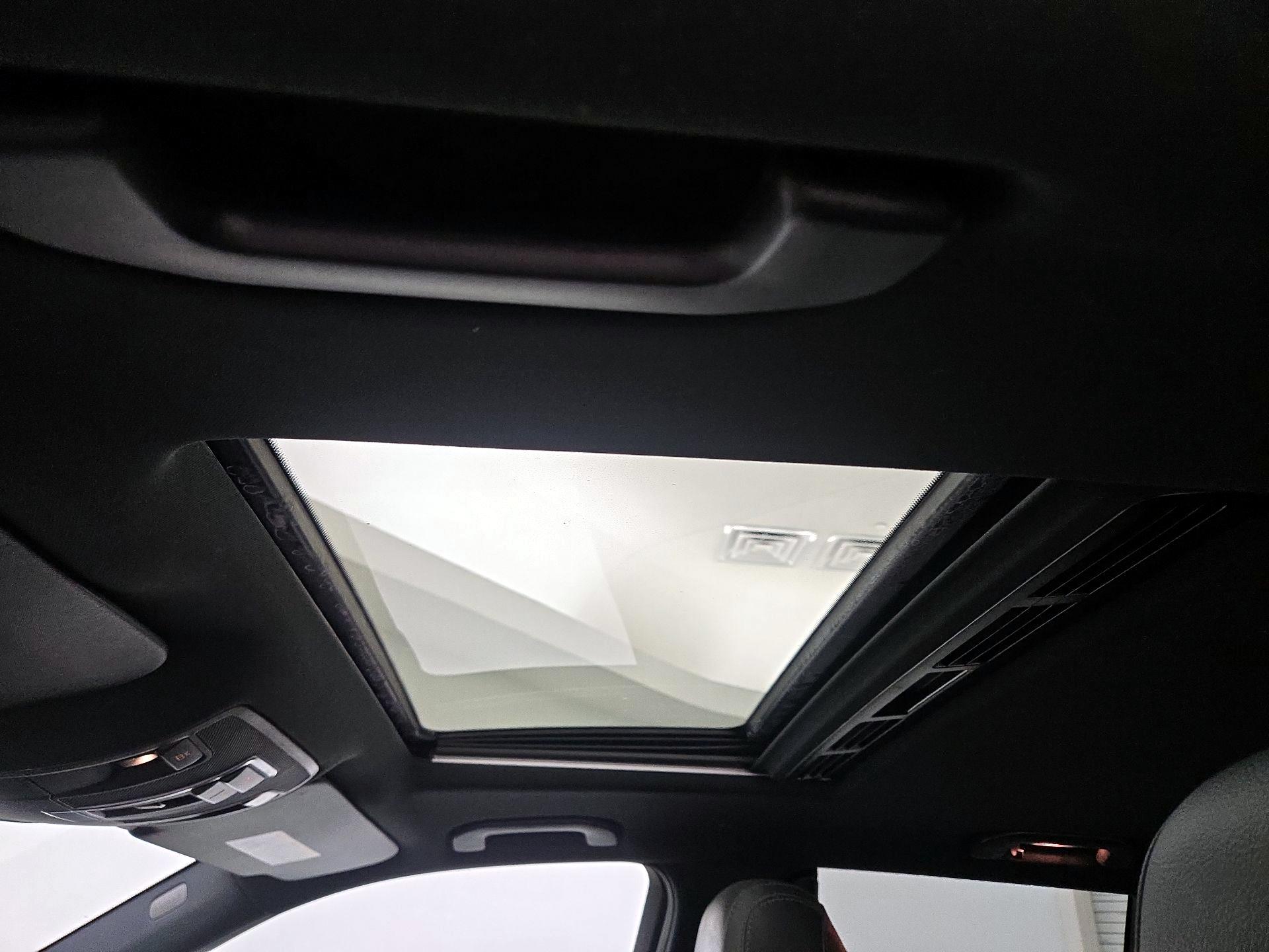 Thumbnail: 2016 Mercedes-Benz GLE - 20