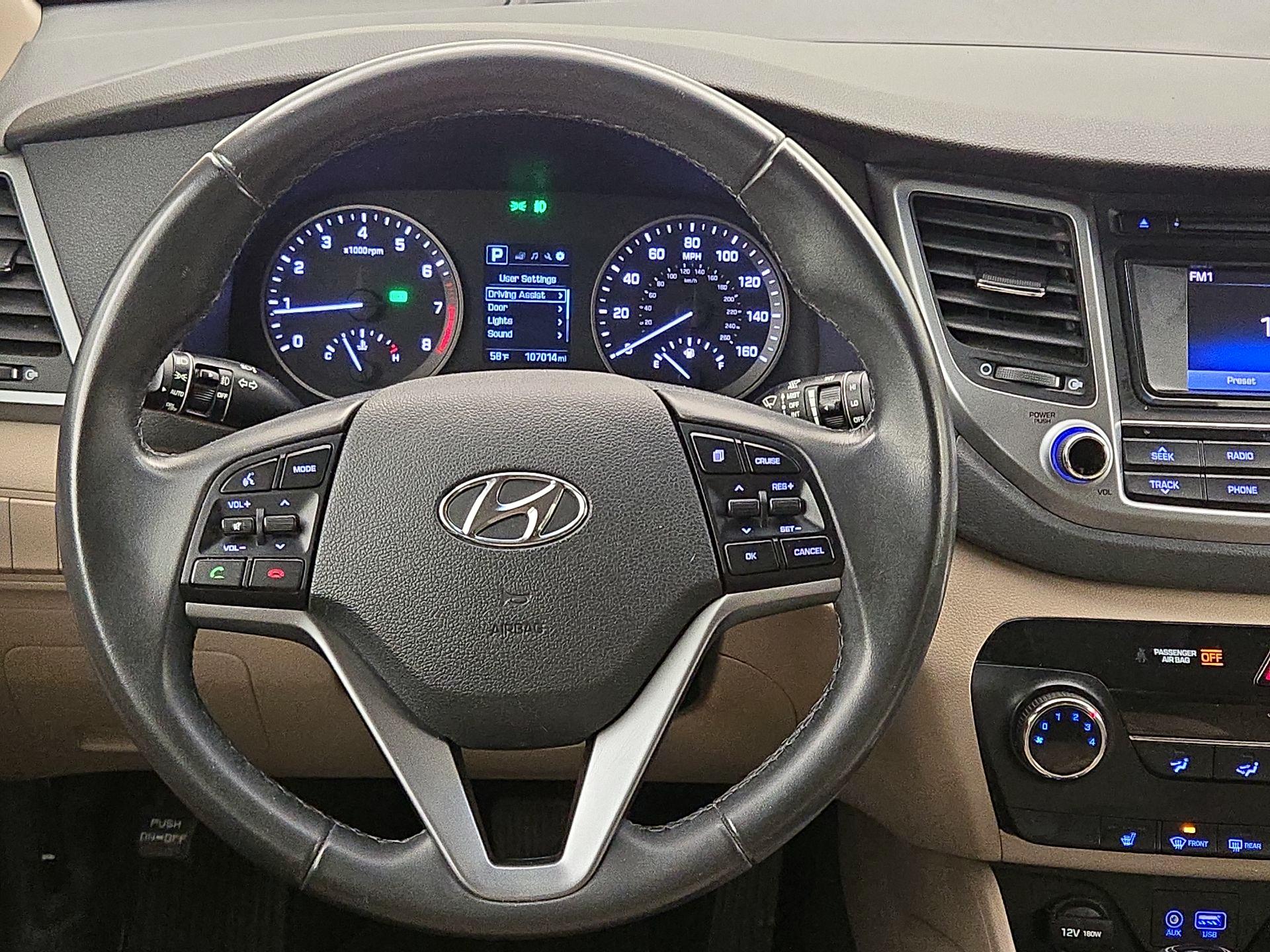 Thumbnail: 2016 Hyundai Tucson - 10