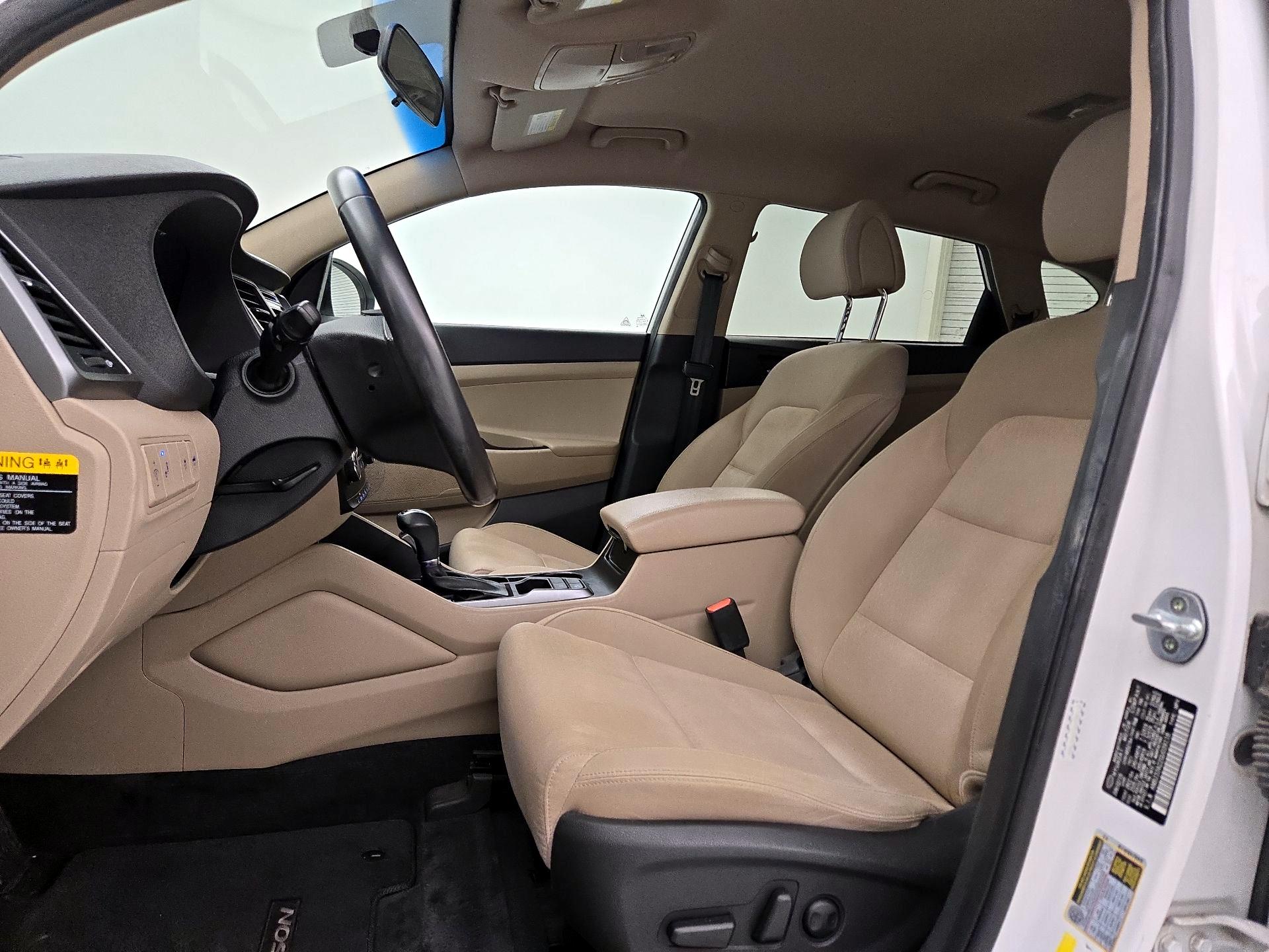 Thumbnail: 2016 Hyundai Tucson - 11