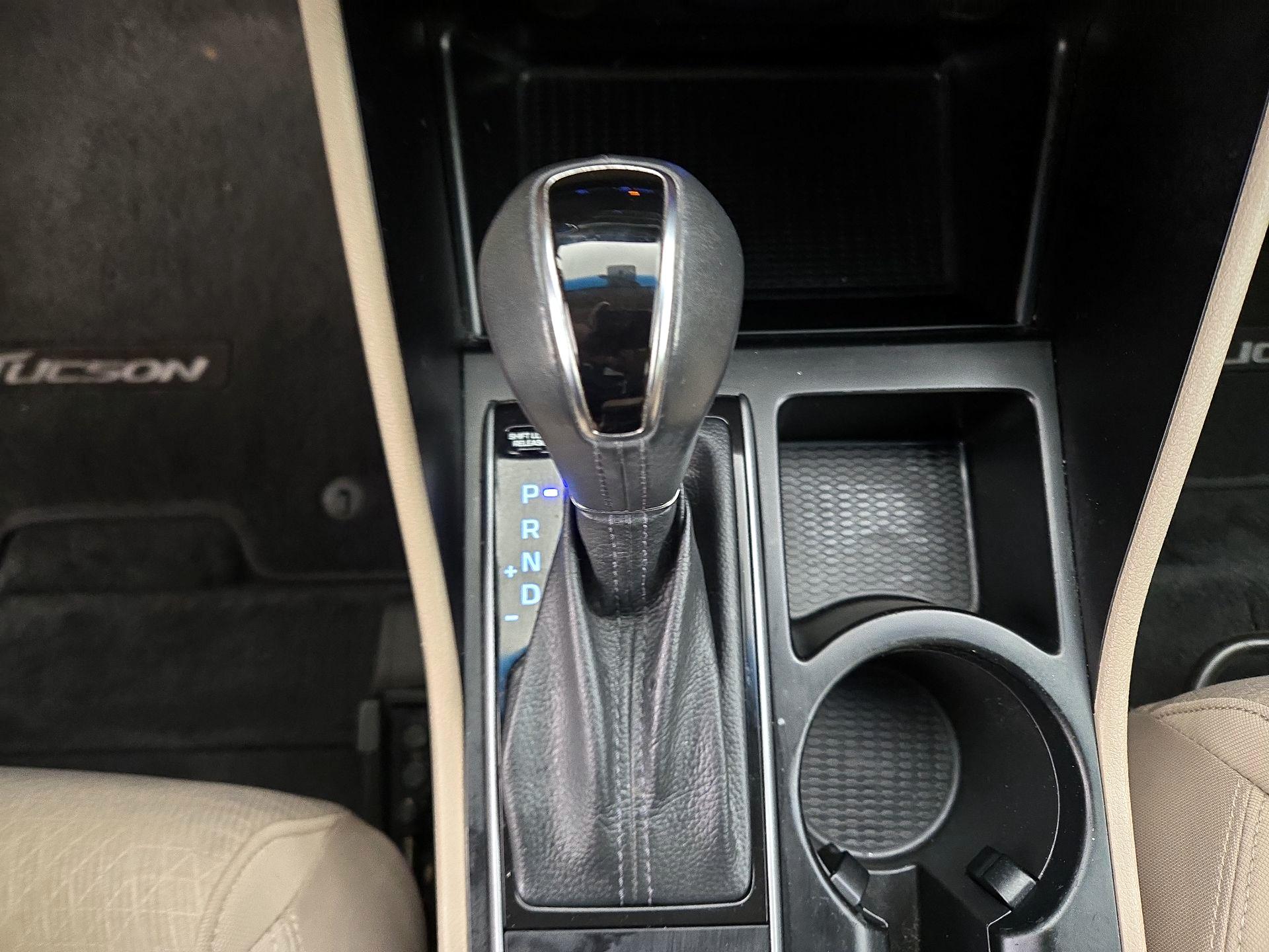 Thumbnail: 2016 Hyundai Tucson - 17