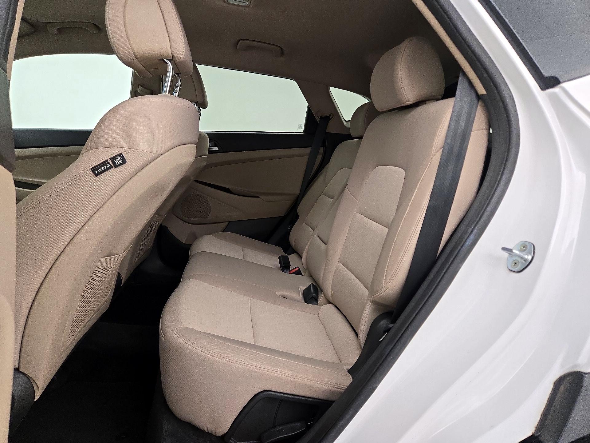 Thumbnail: 2016 Hyundai Tucson - 19