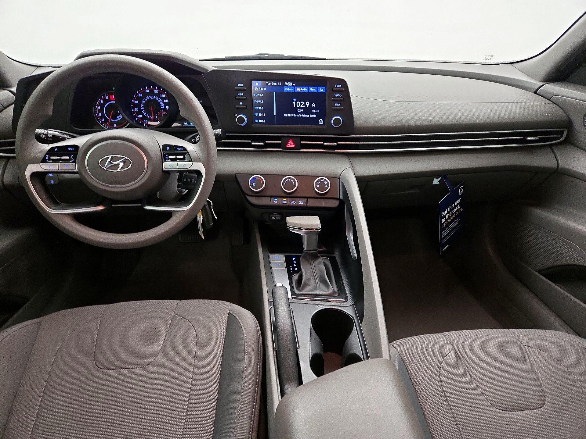 Thumbnail: 2021 Hyundai Elantra - 9