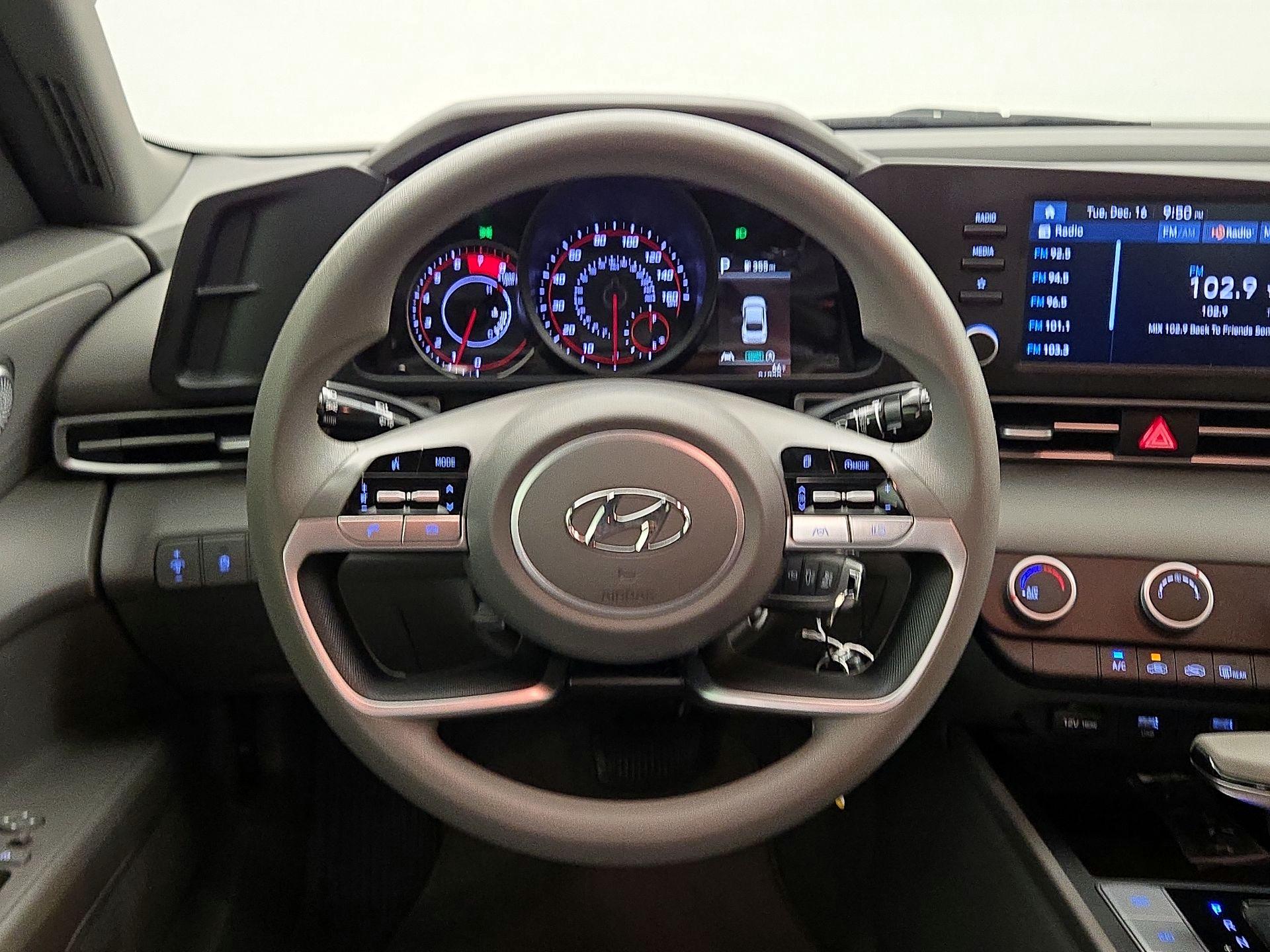 Thumbnail: 2021 Hyundai Elantra - 10