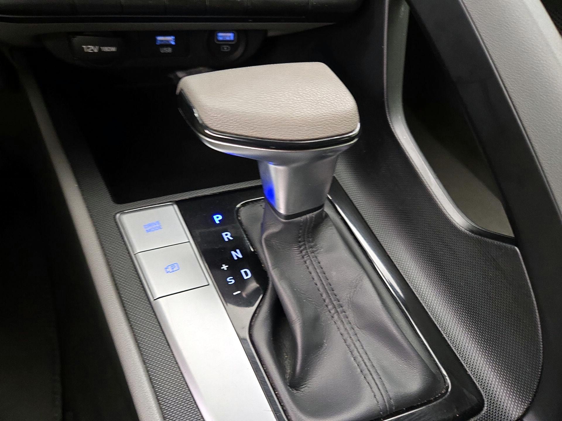 Thumbnail: 2021 Hyundai Elantra - 17