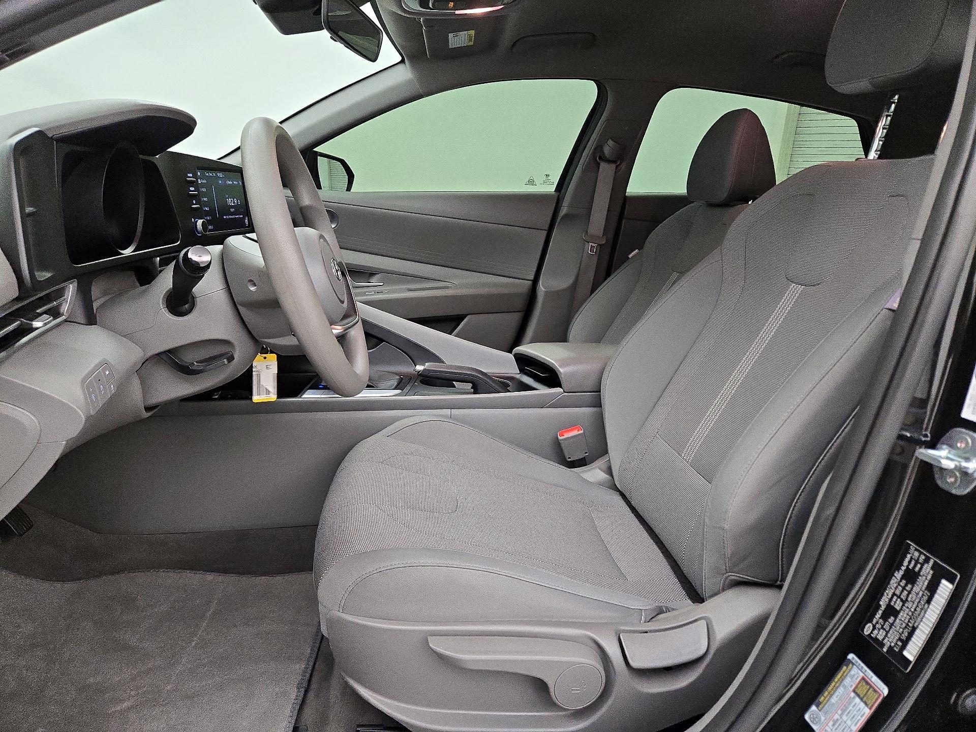 Thumbnail: 2021 Hyundai Elantra - 19