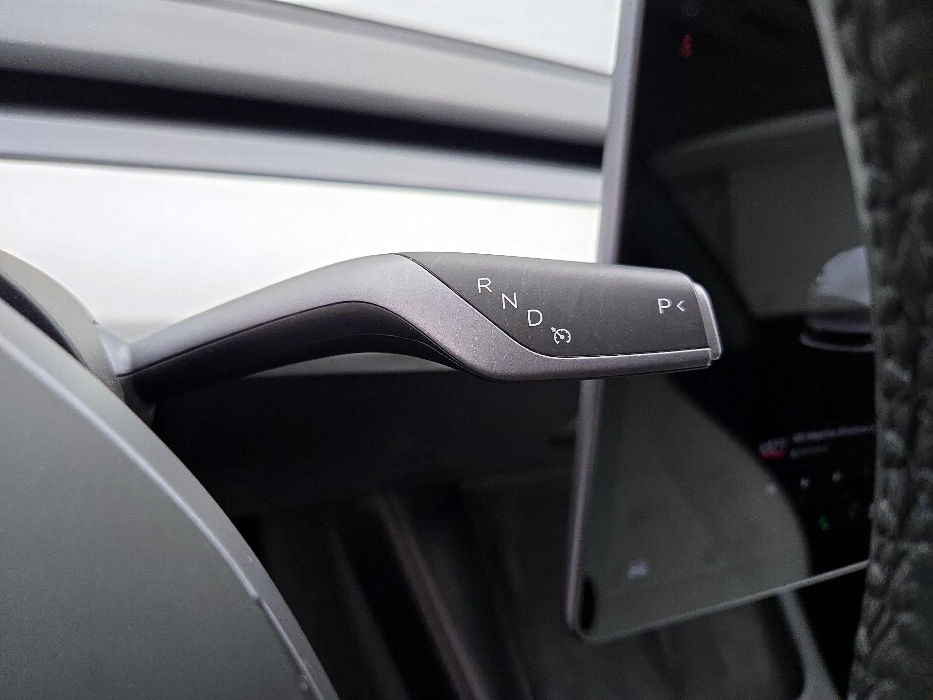 Thumbnail: 2022 Tesla Model 3 - 17