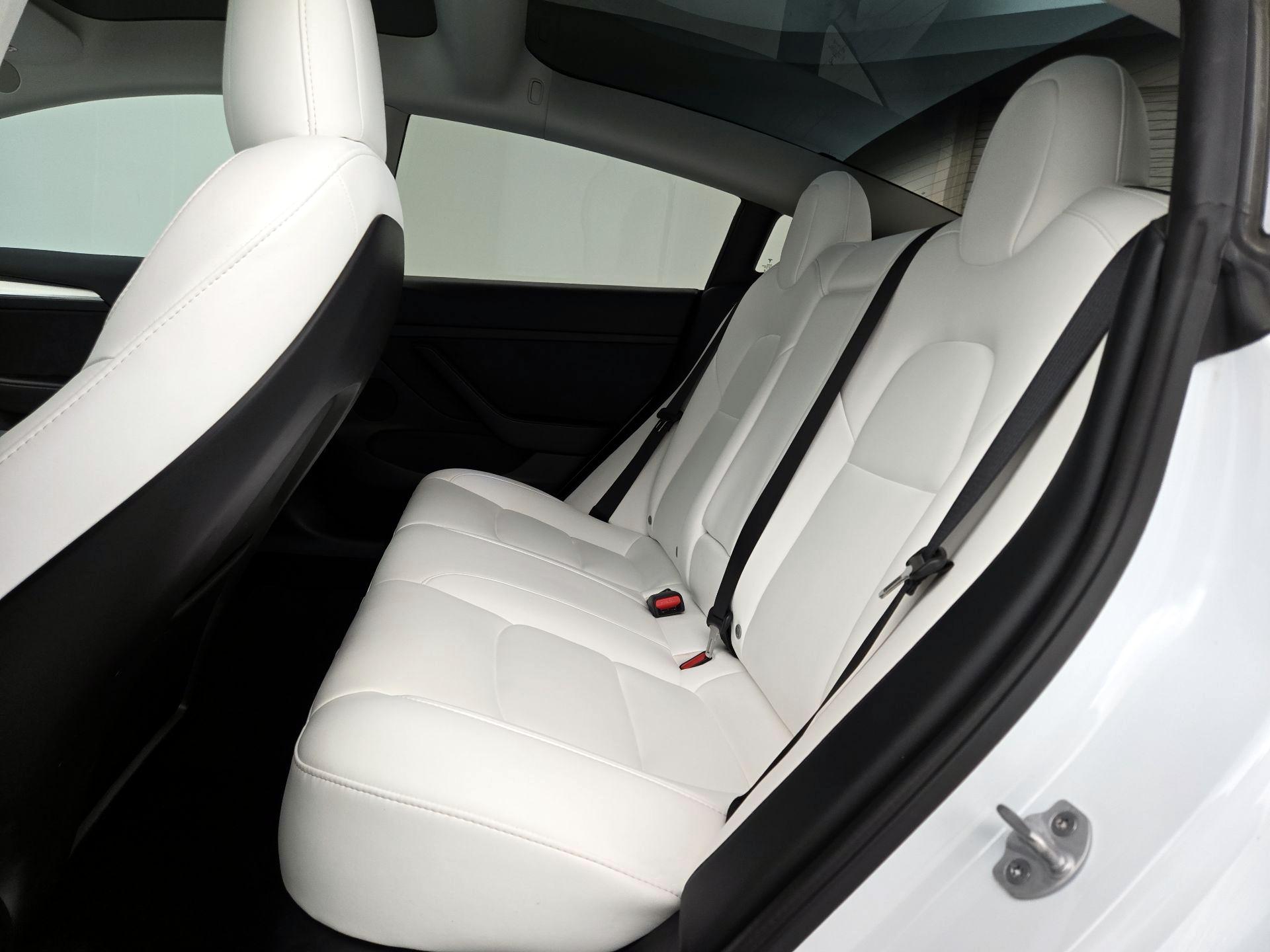 Thumbnail: 2022 Tesla Model 3 - 19