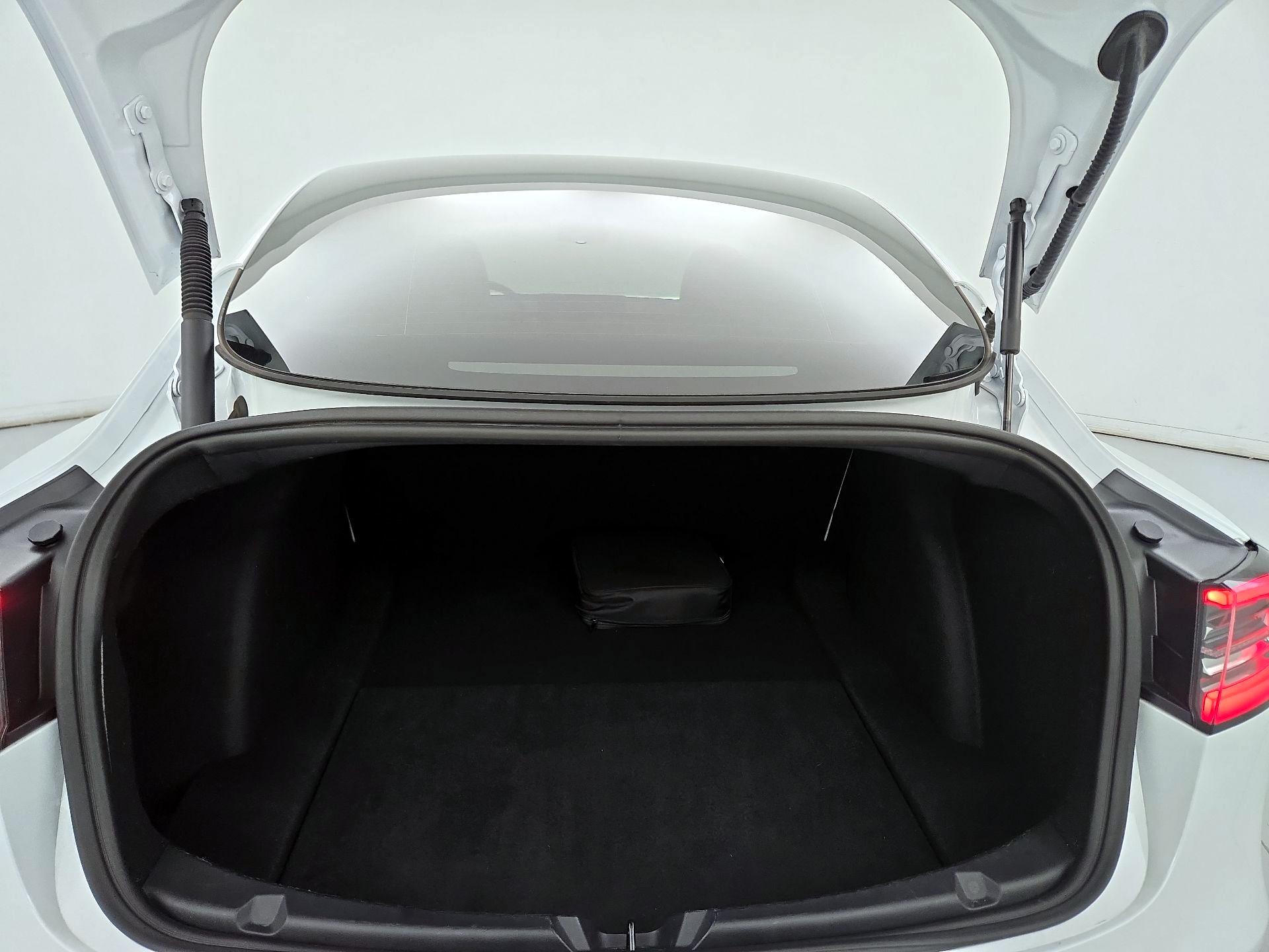 Thumbnail: 2022 Tesla Model 3 - 20