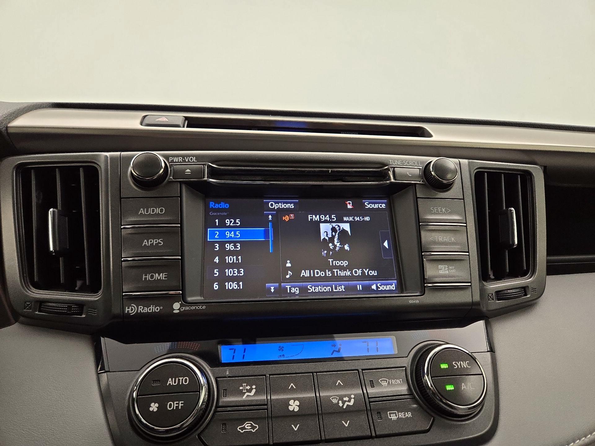 Thumbnail: 2015 Toyota RAV4 - 16