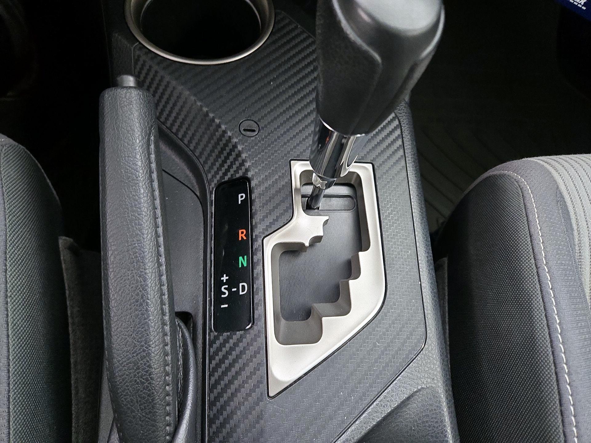 Thumbnail: 2015 Toyota RAV4 - 18