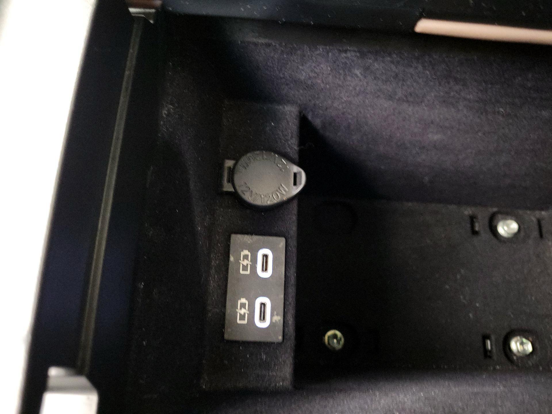 Thumbnail: 2023 Lexus ES - 15