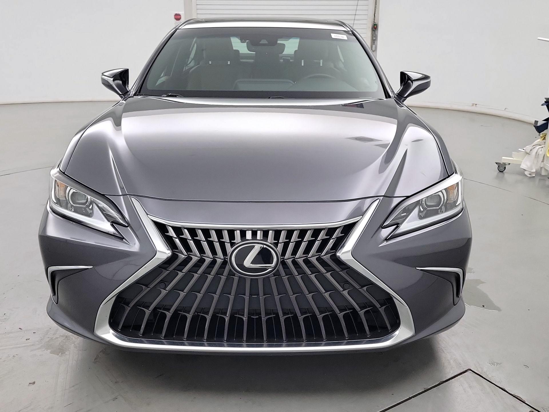 Thumbnail: 2023 Lexus ES - 2