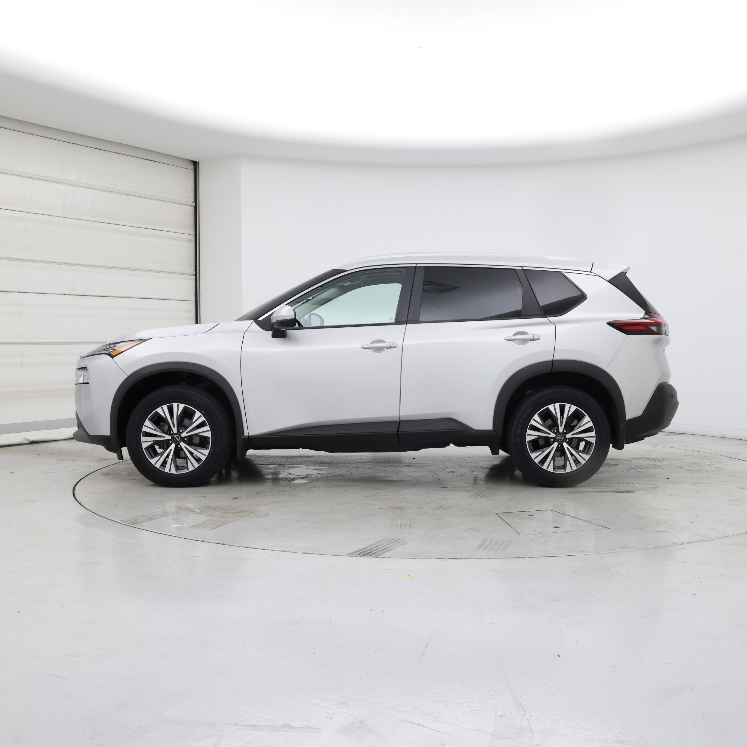 Thumbnail: 2022 Nissan Rogue - 3