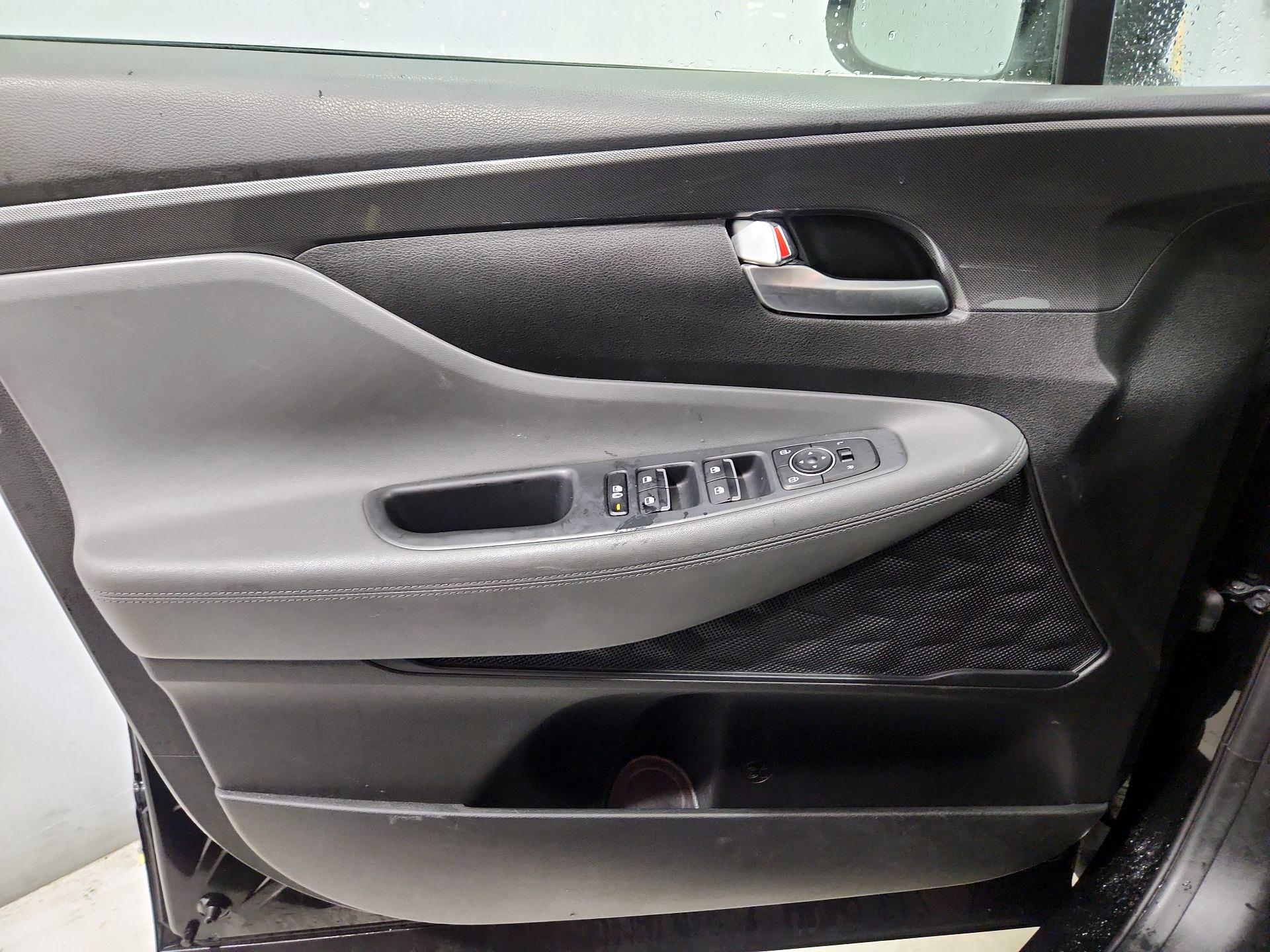 Thumbnail: 2022 Hyundai Santa Fe - 12