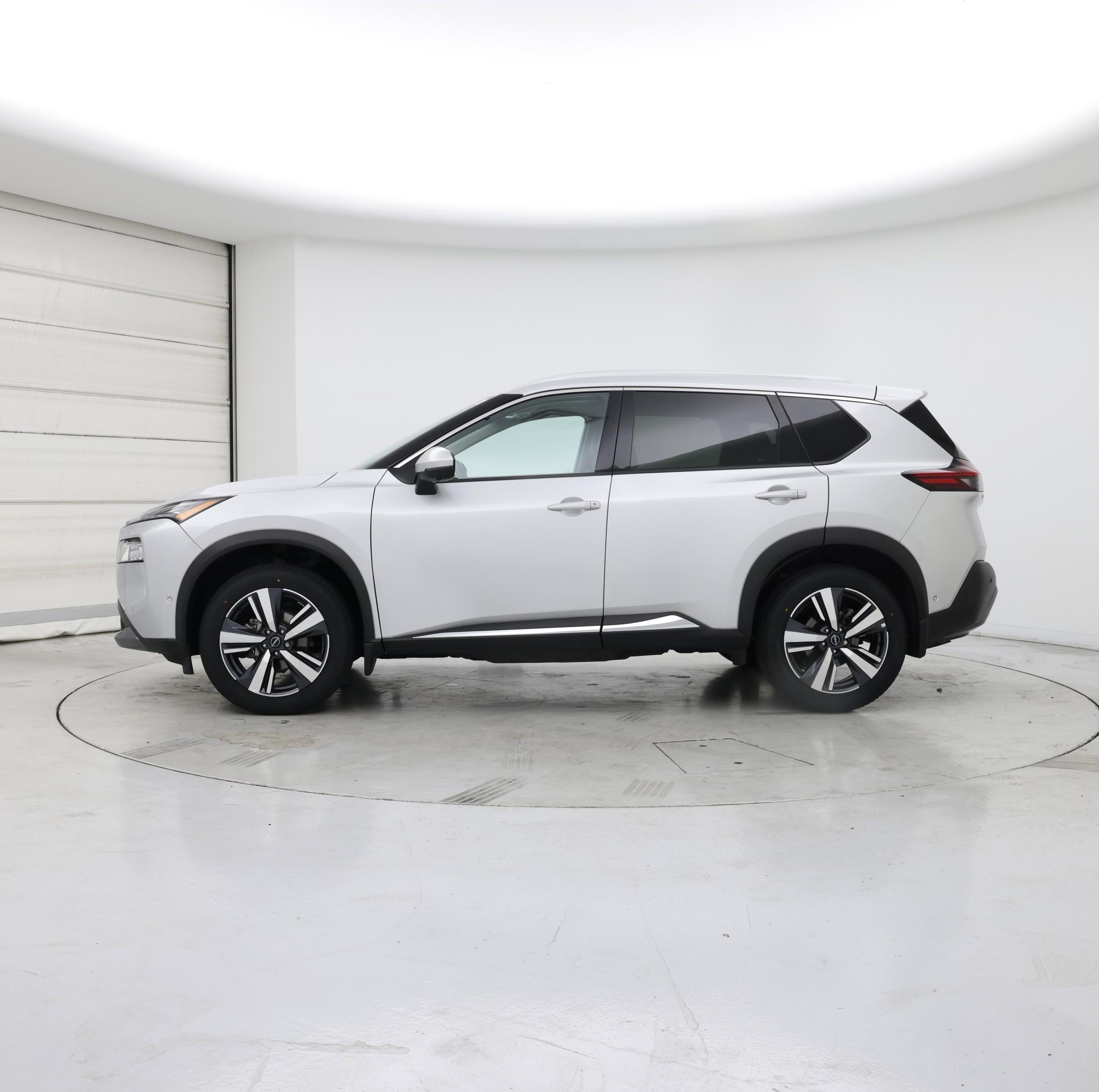 Thumbnail: 2022 Nissan Rogue - 3